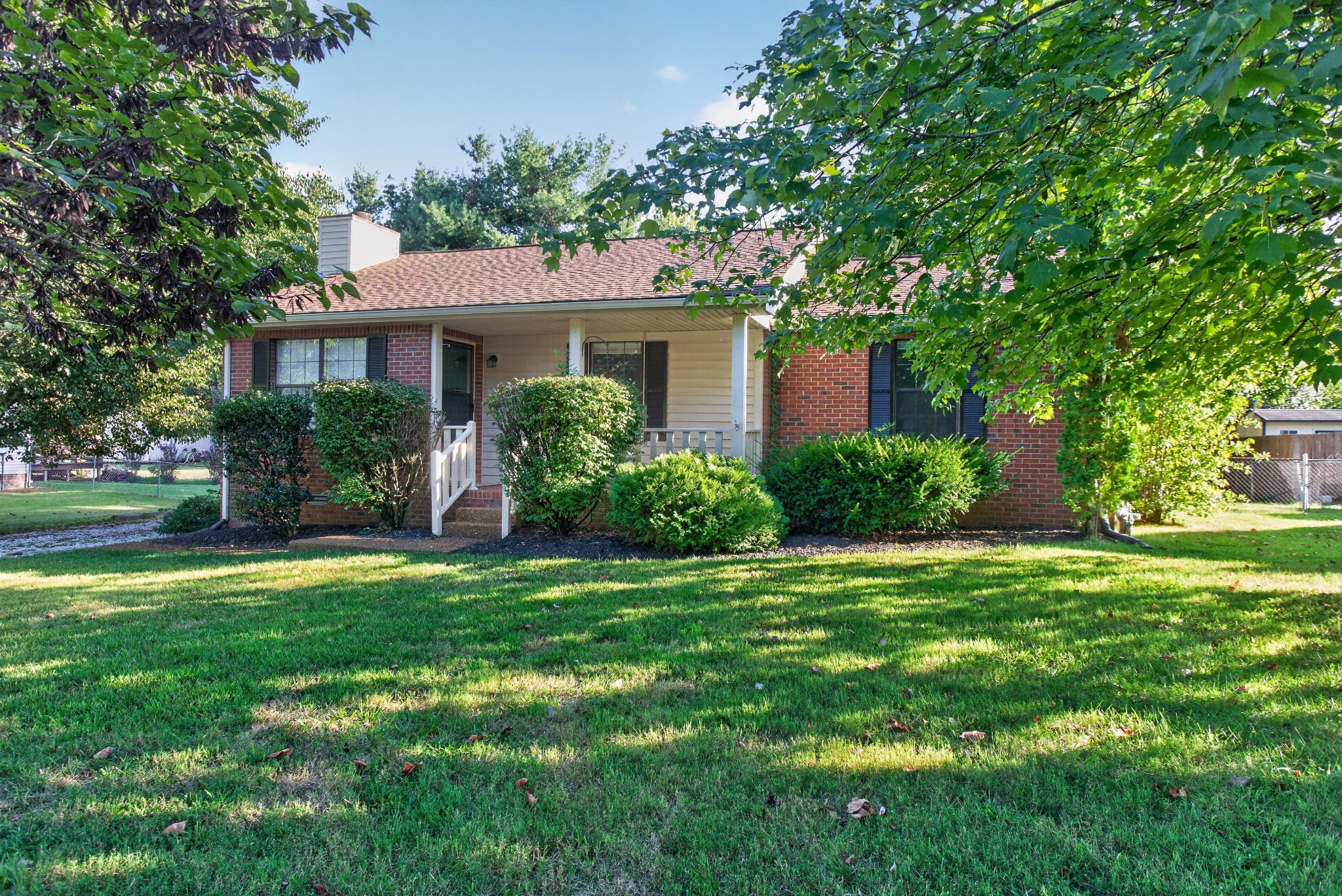 216 Oakdale Drive — photo