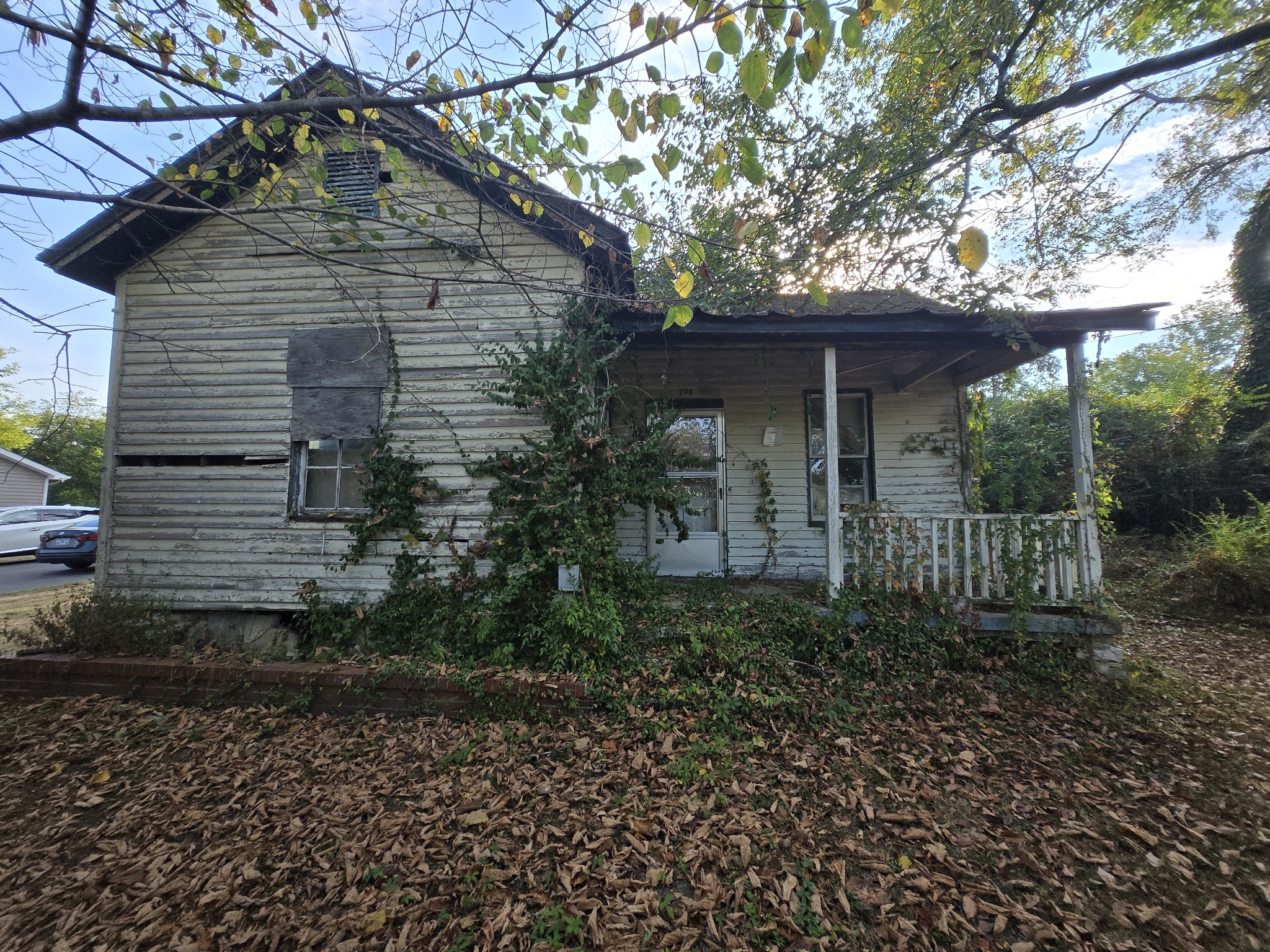 704 N Water St — photo