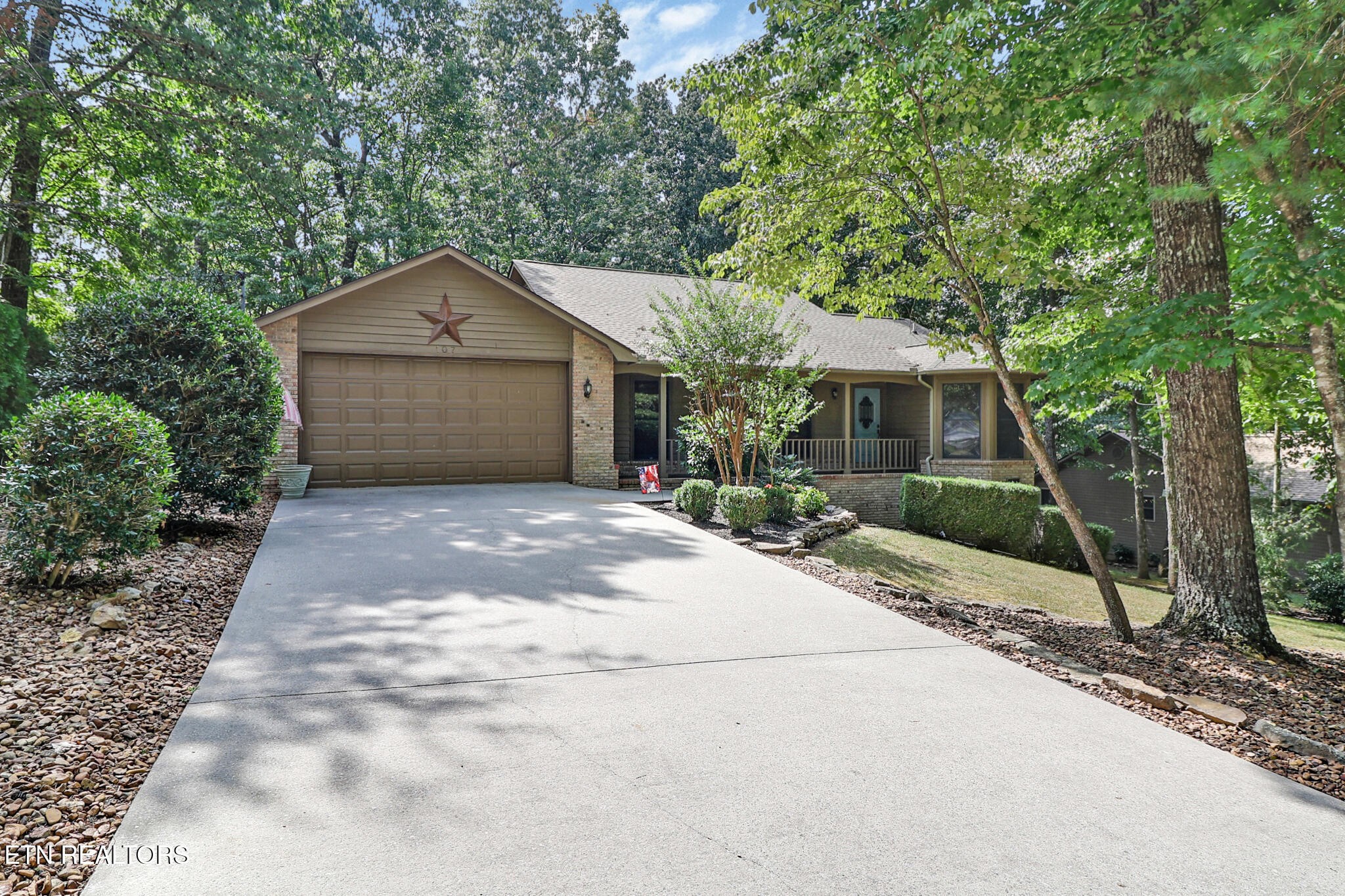 107 Markham Lane — photo