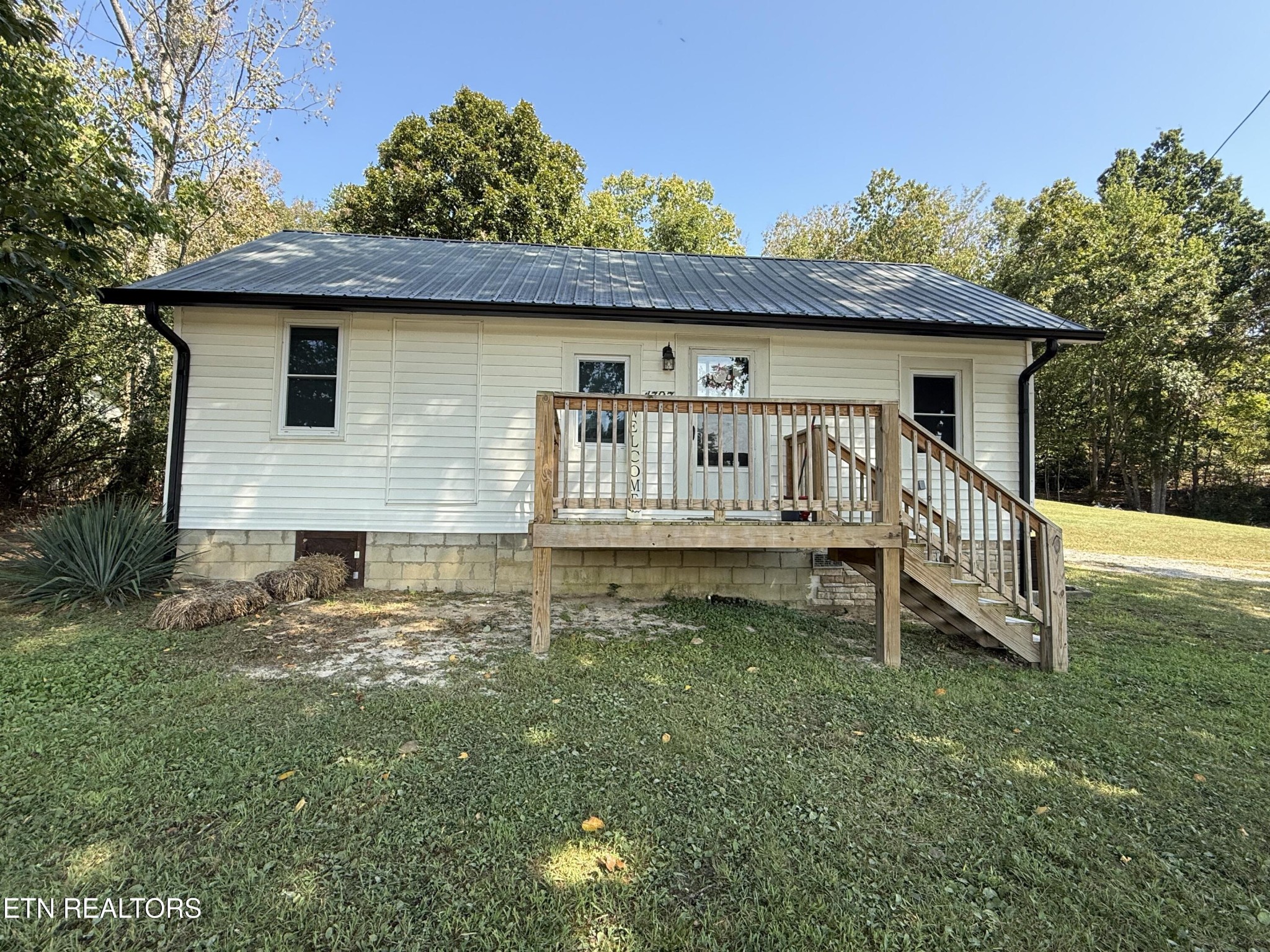 4397 Round Mountain Rd — photo