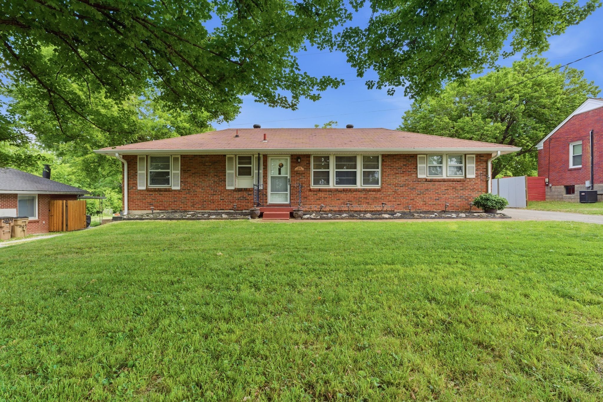 2636 Woodberry Dr — photo