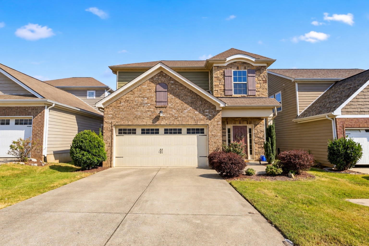 1025 Hemlock Dr — photo