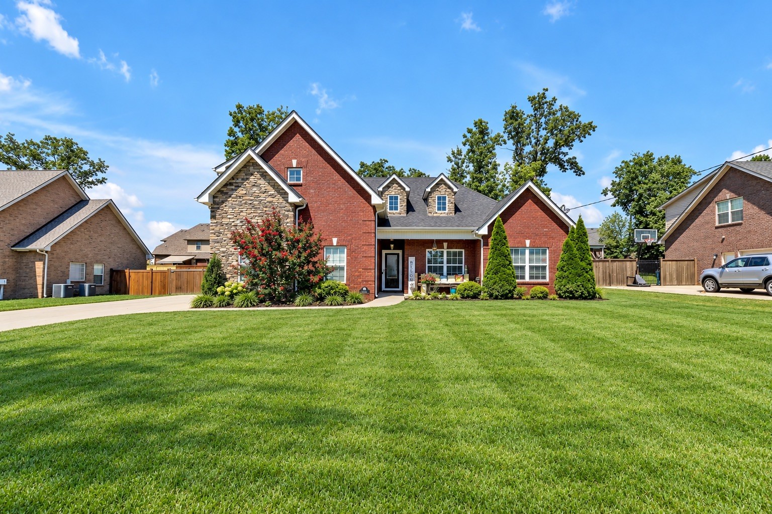 1131 Rivercrest Dr — photo