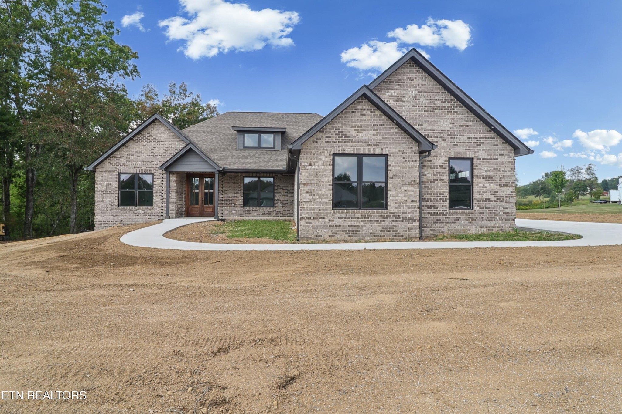 833 Keating Loop — photo