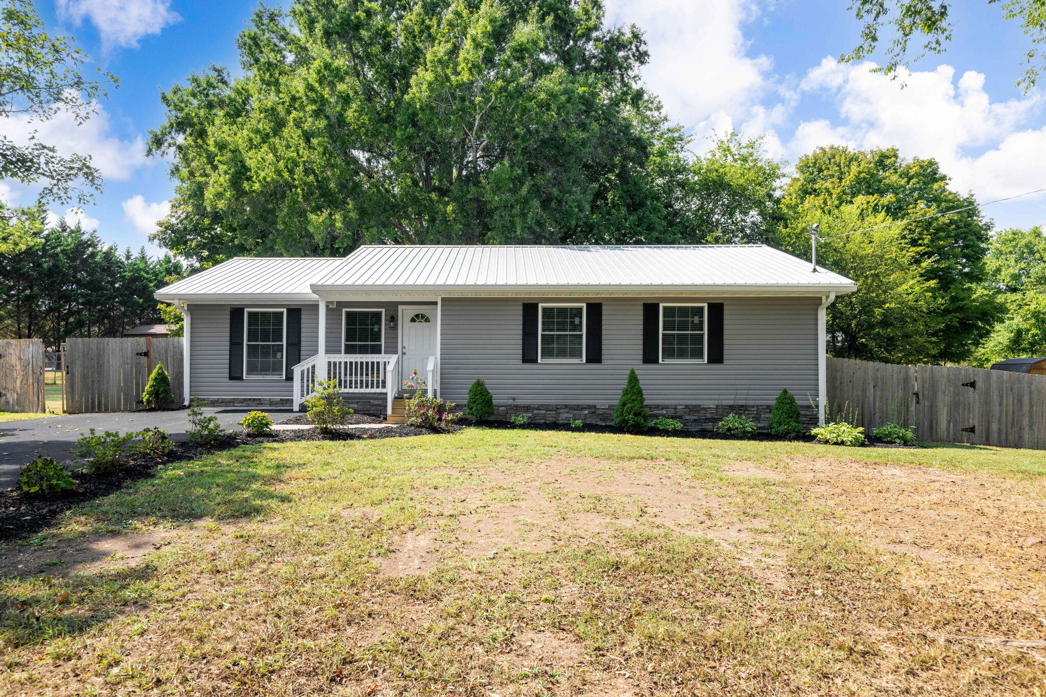 146 Fescue Drive — photo