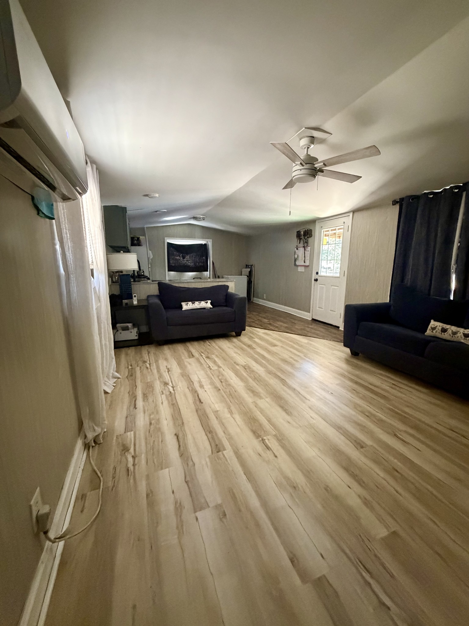 6898 Oak Hill Rd — photo