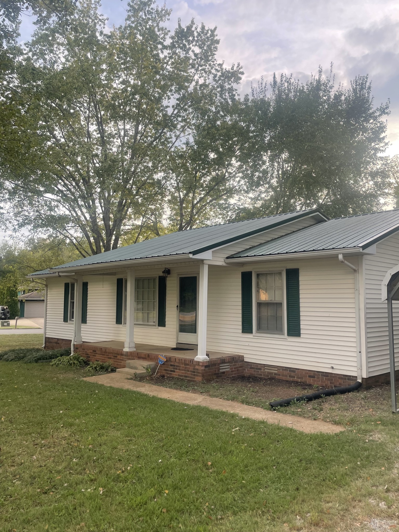 601 Herb Dr — photo