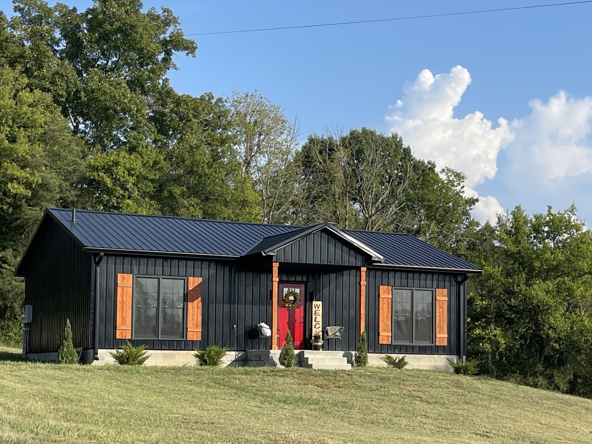 8465 Hartsville Pike — photo