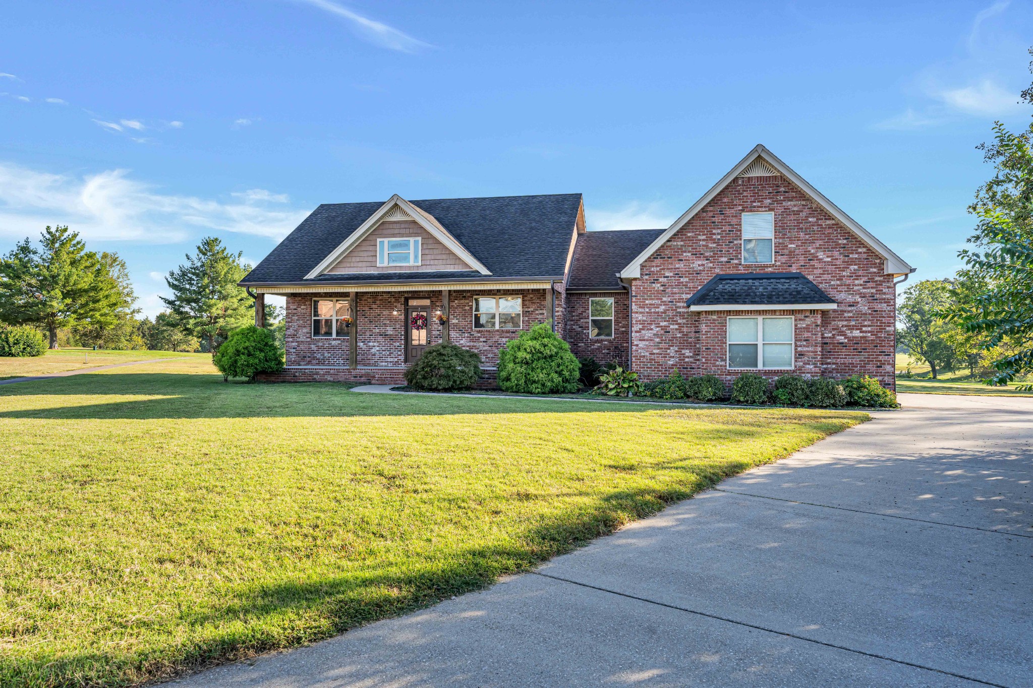 120 Golfers Cir — photo