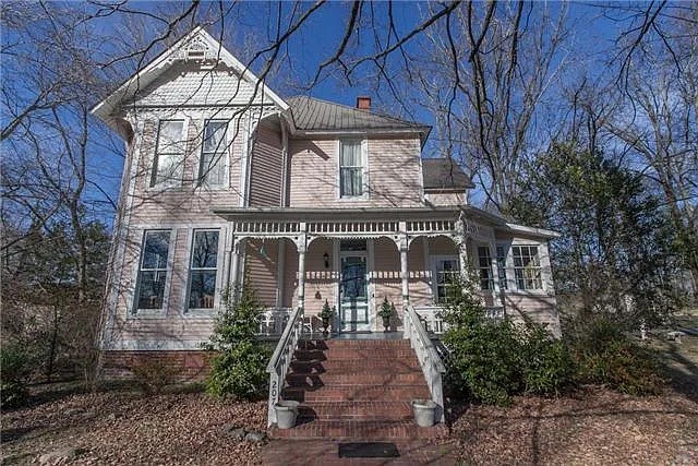 207 Webb Rd, E — photo