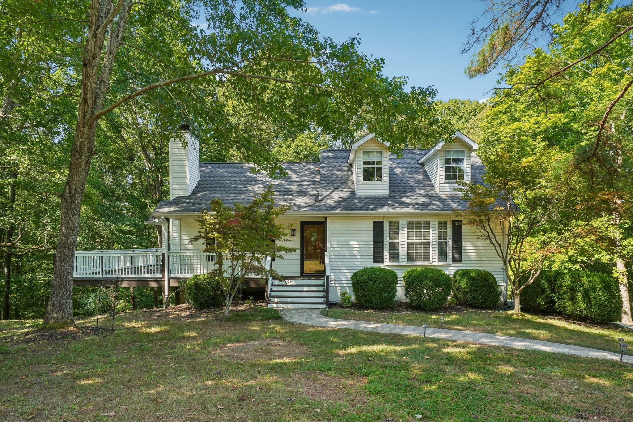 1041 Cross Country Dr — photo