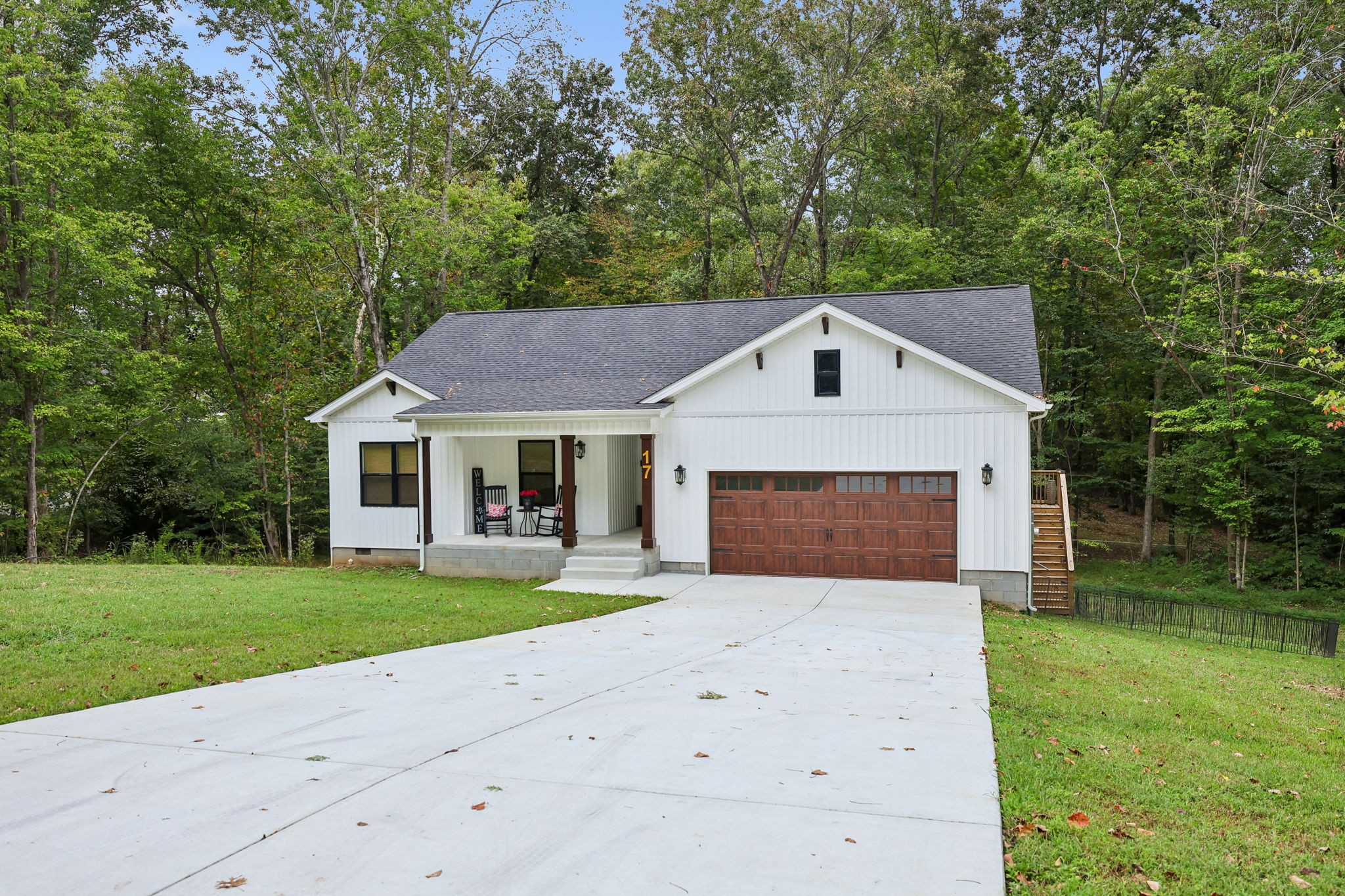 17 Fire Lake Dr — photo