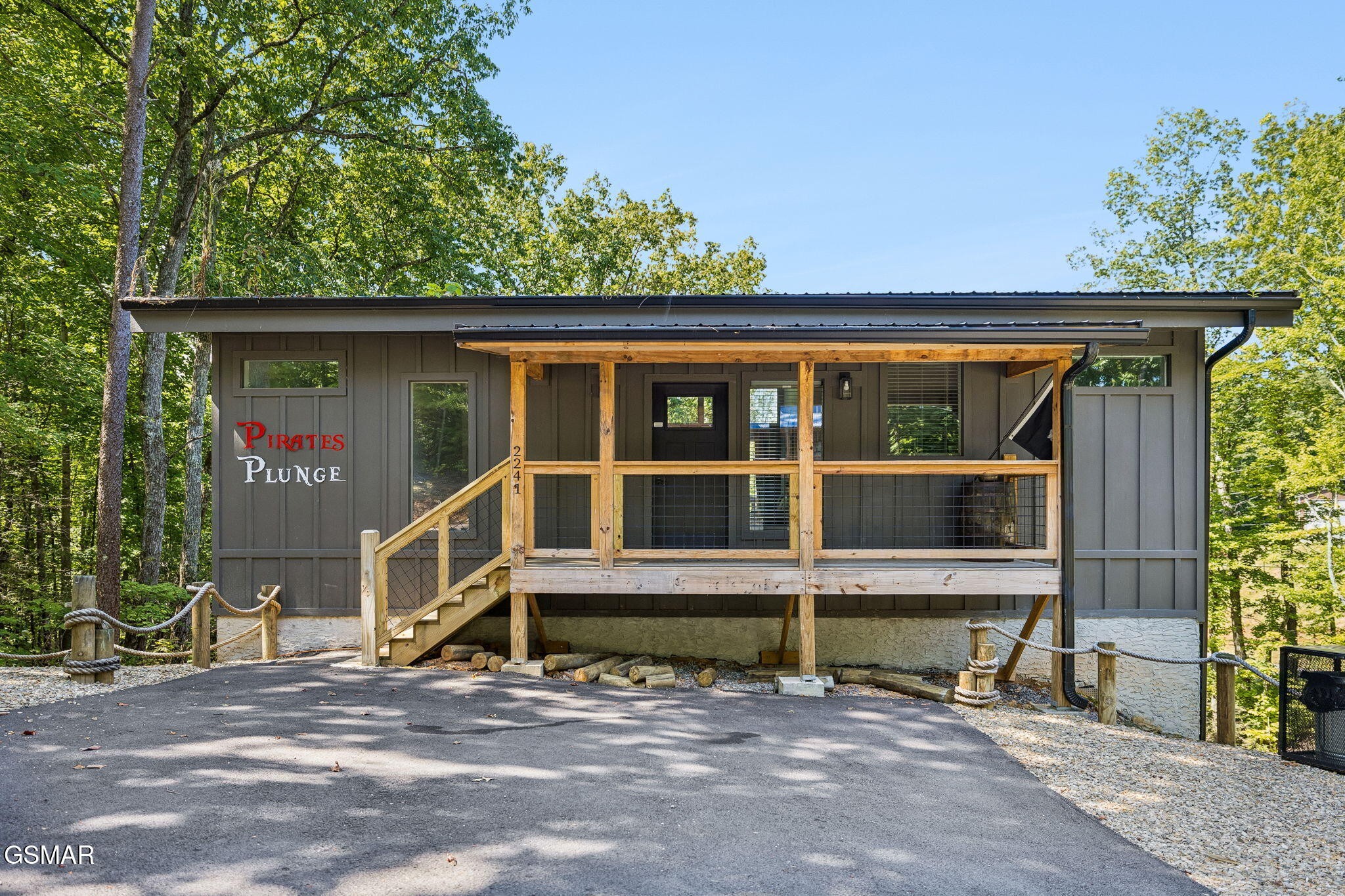 2241 E View Drive — photo