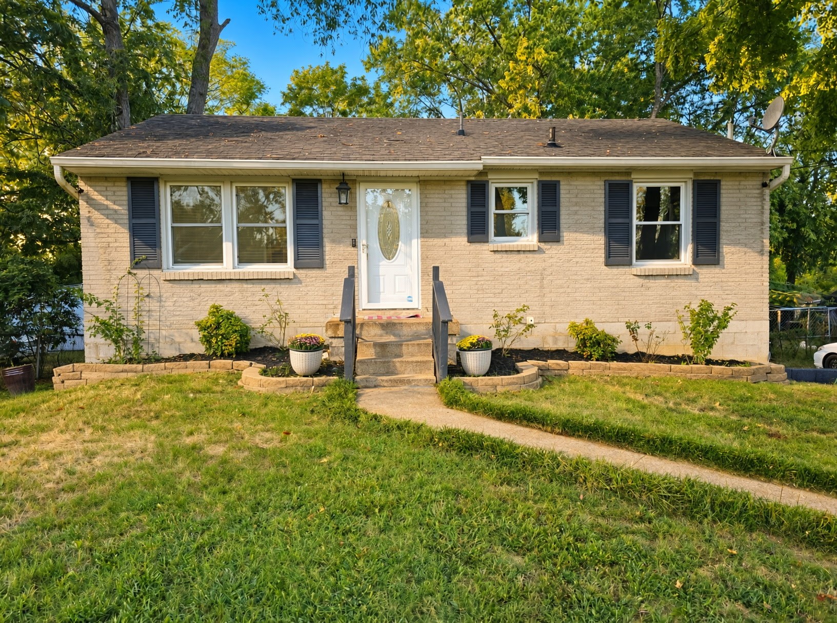 1413 Bain Dr — photo
