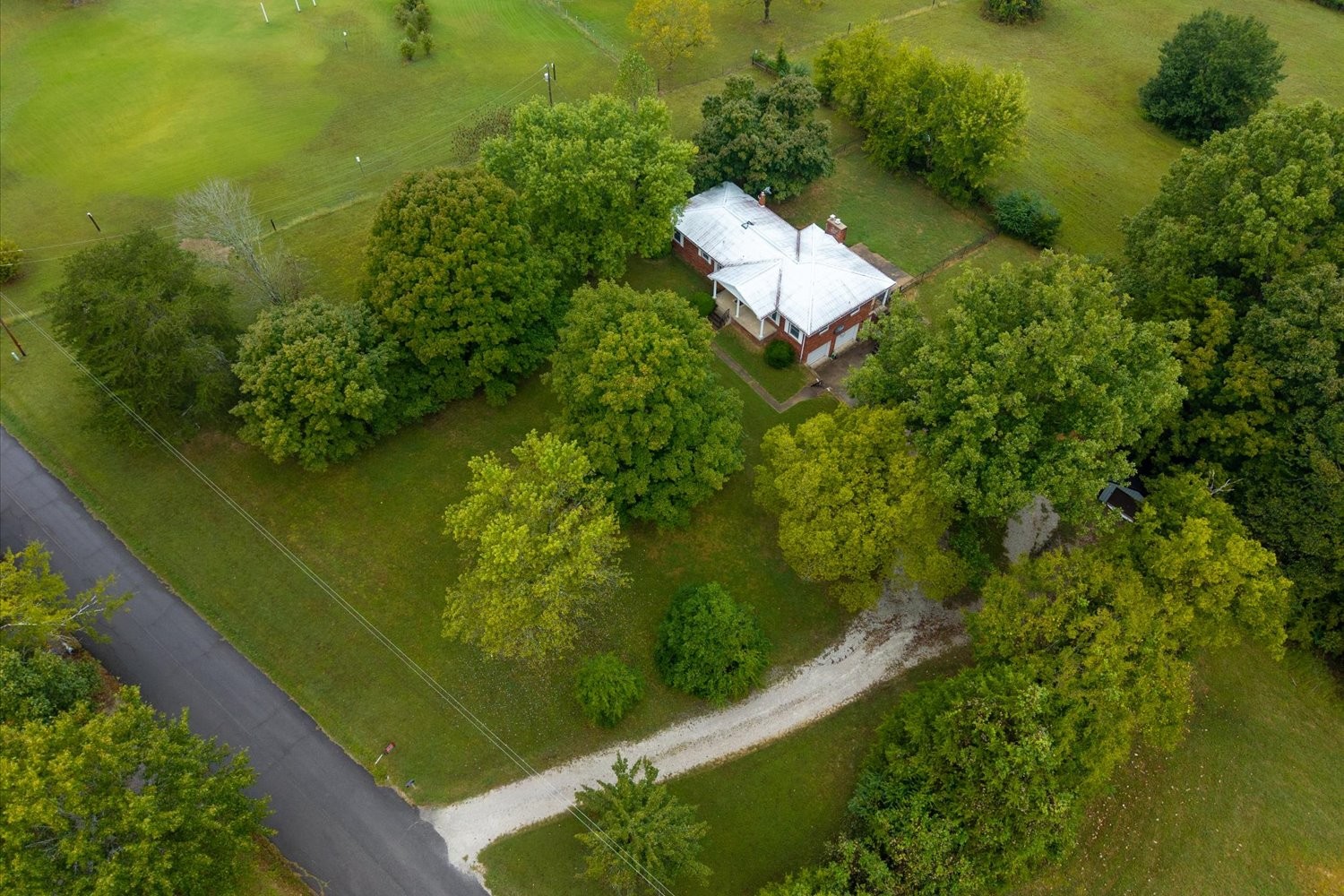 1125 Timber Ridge Road, Charlotte, TN 37036 — photo 3
