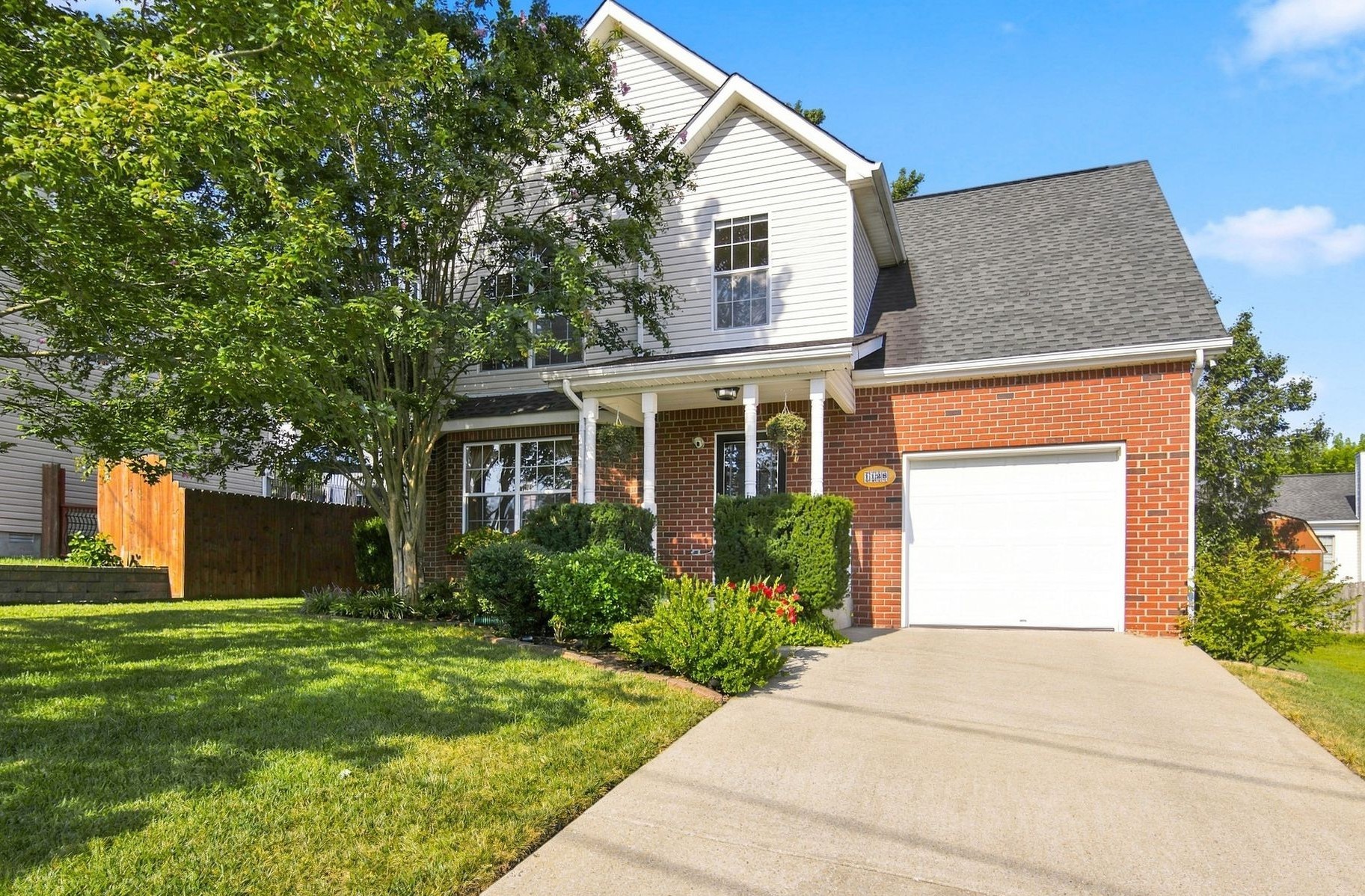 1128 Phelissa Dr — photo