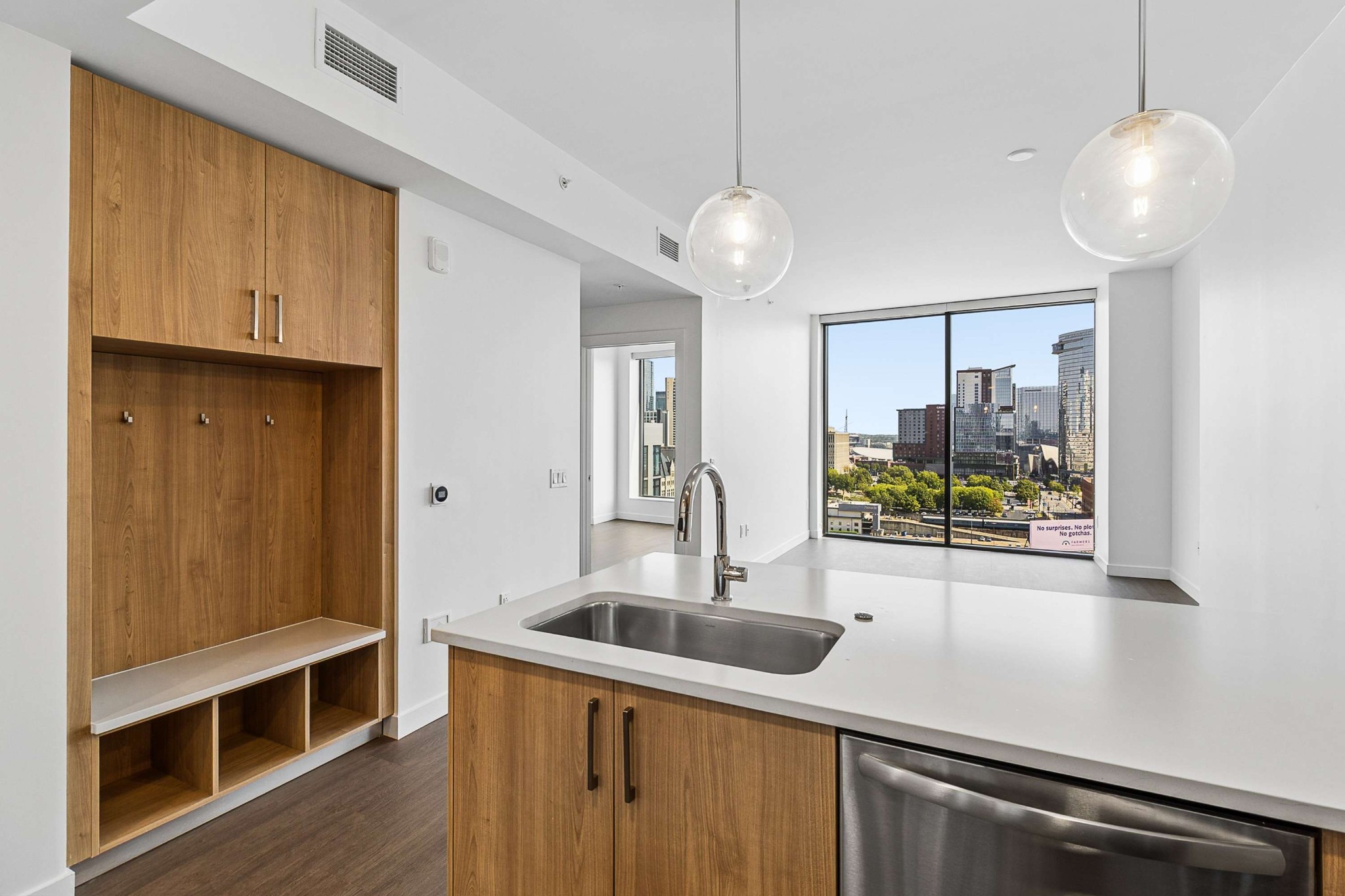 1212 Demonbreun St 1114 — photo