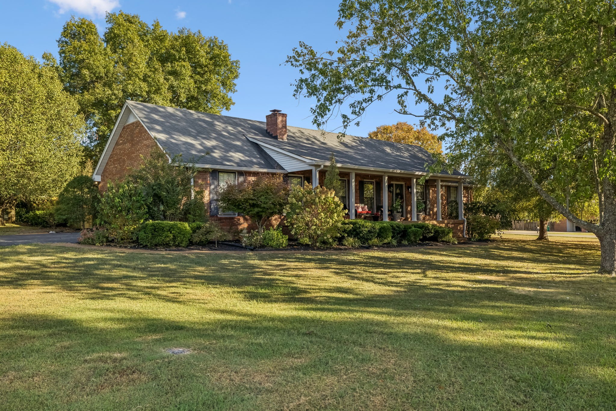 1103 Jacquelin Dr — photo