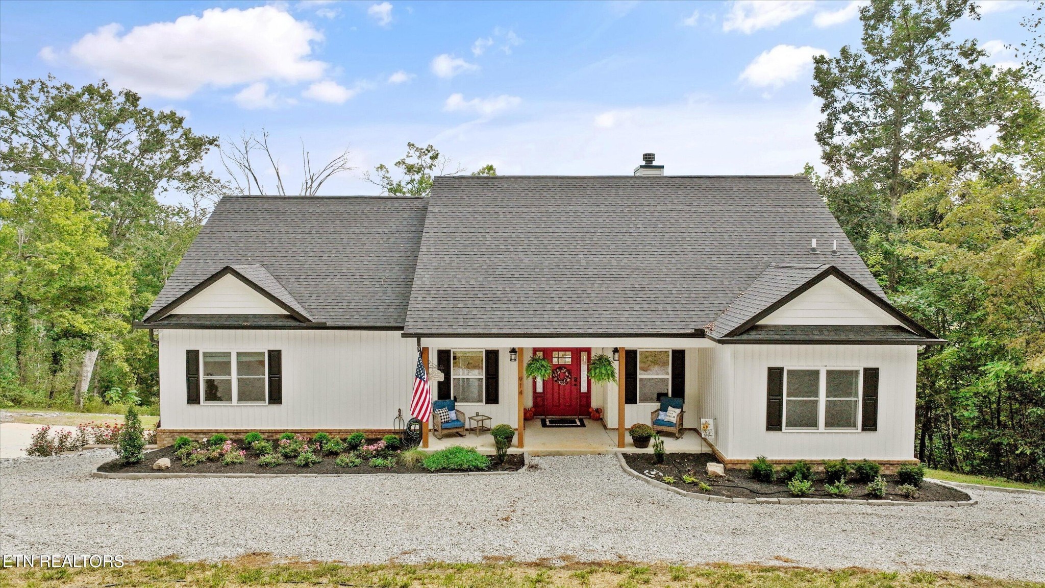 914 Skyline Drive — photo