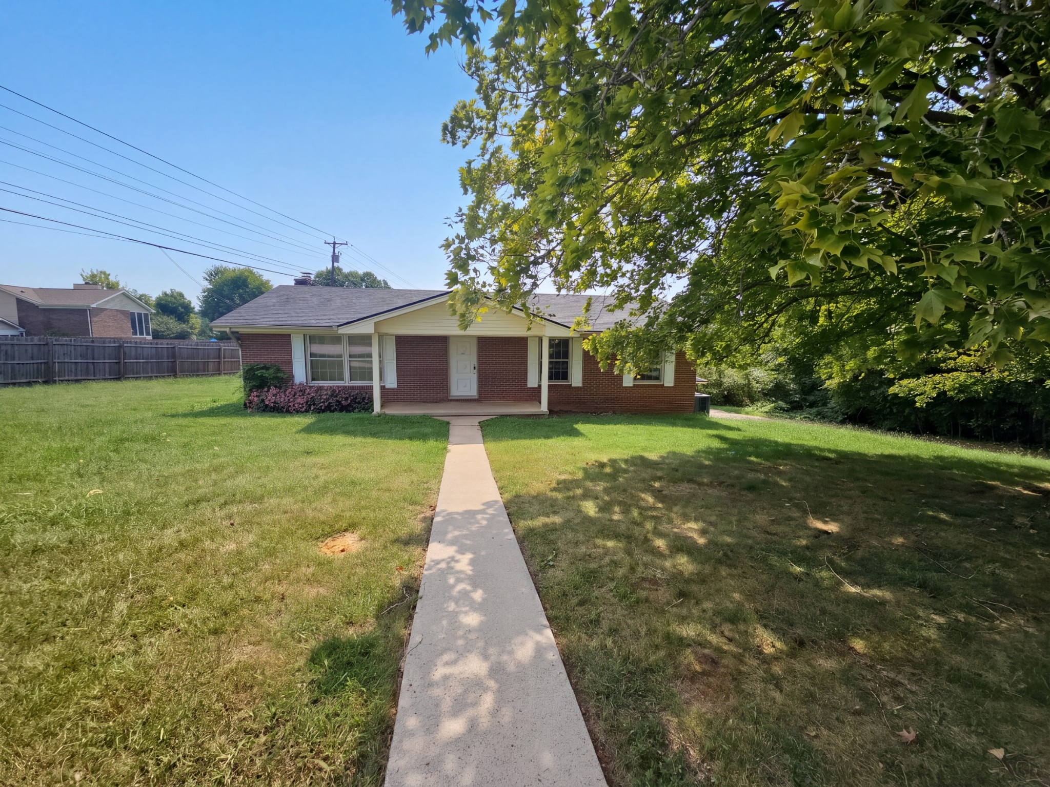 1001 Stanbery Cir — photo