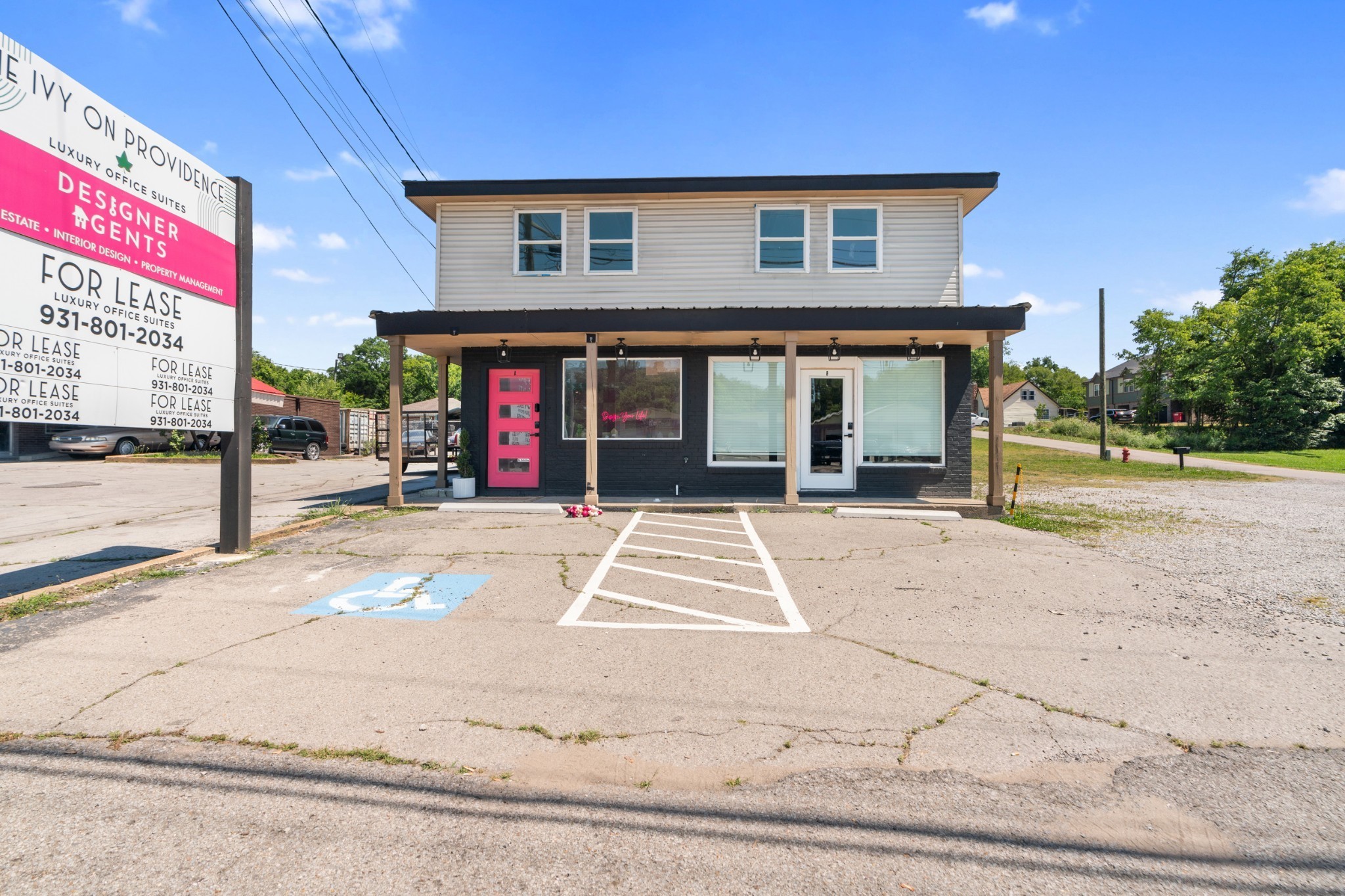 819 Providence Blvd — photo