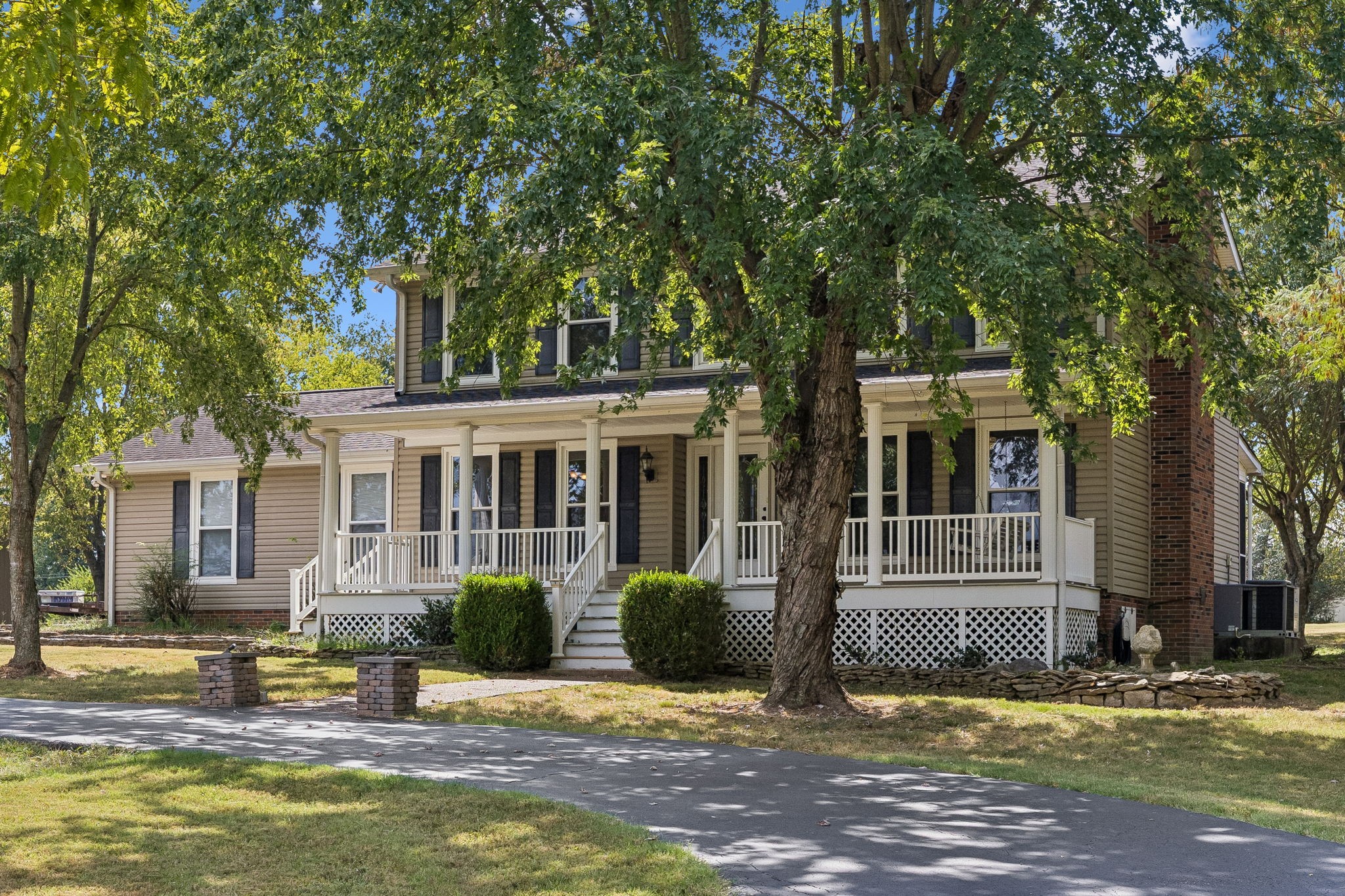 554 Douglas Bend Rd — photo