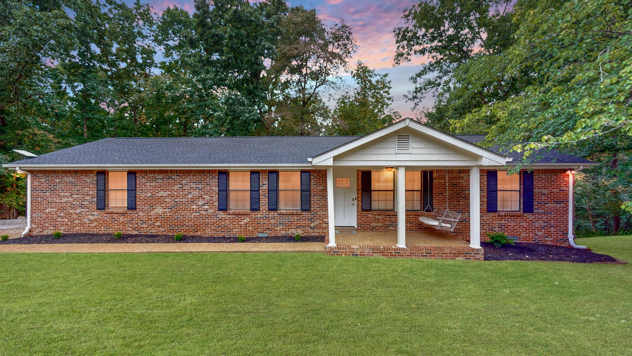 1304 Winding Way Dr — photo
