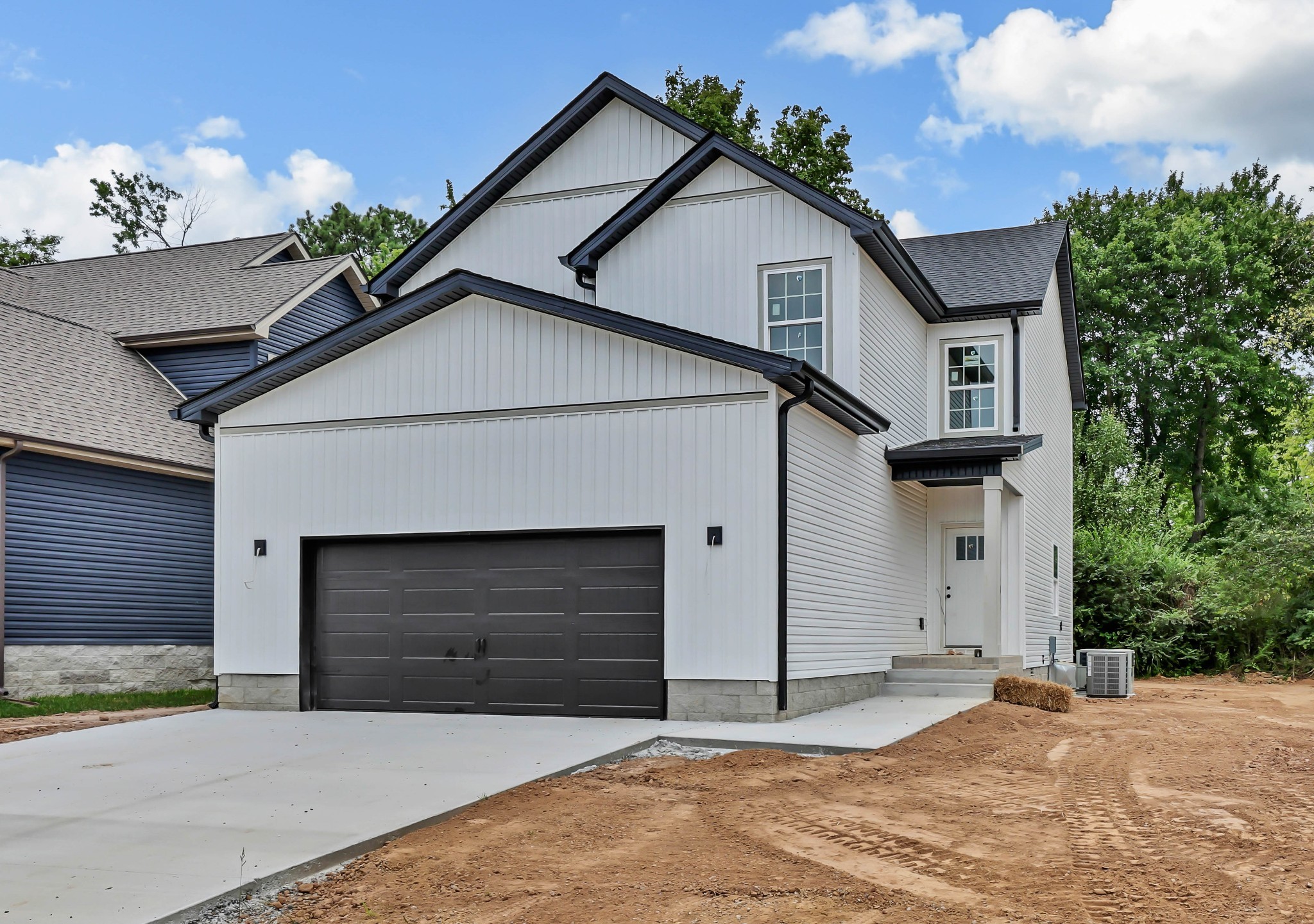 302 Switchgrass Dr — photo