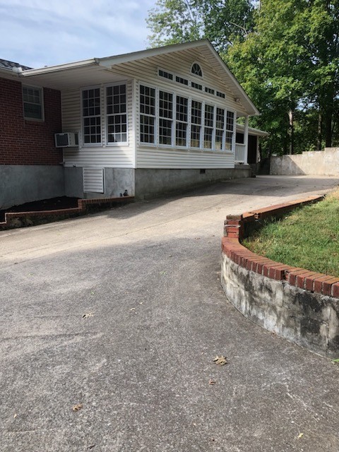 3325 Freeman Hollow Rd — photo