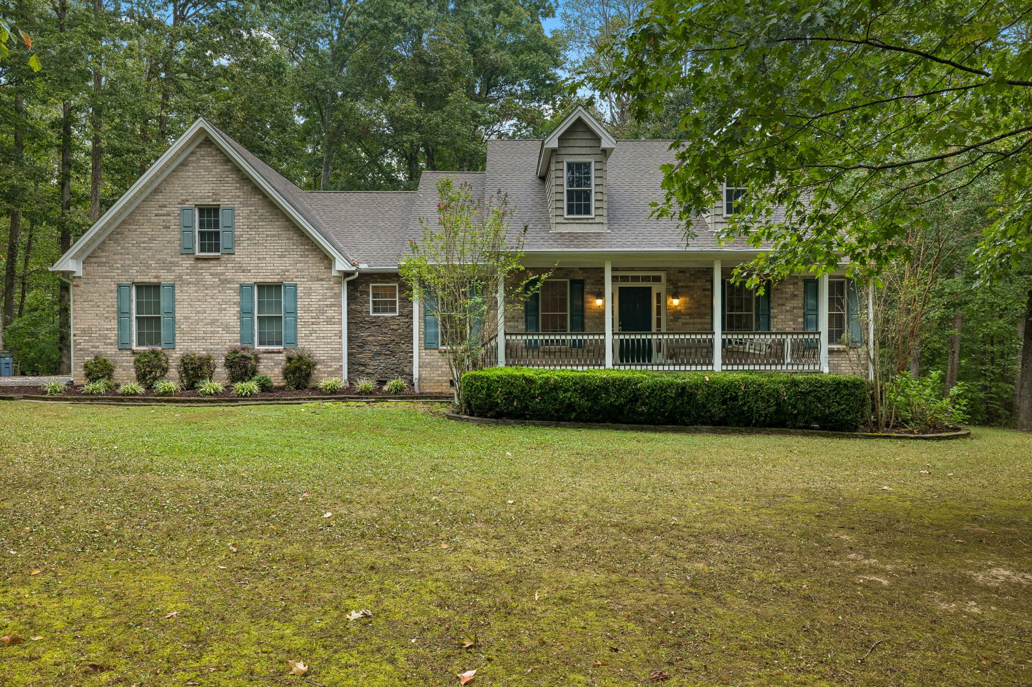 1003 Goldfinch Ct — photo
