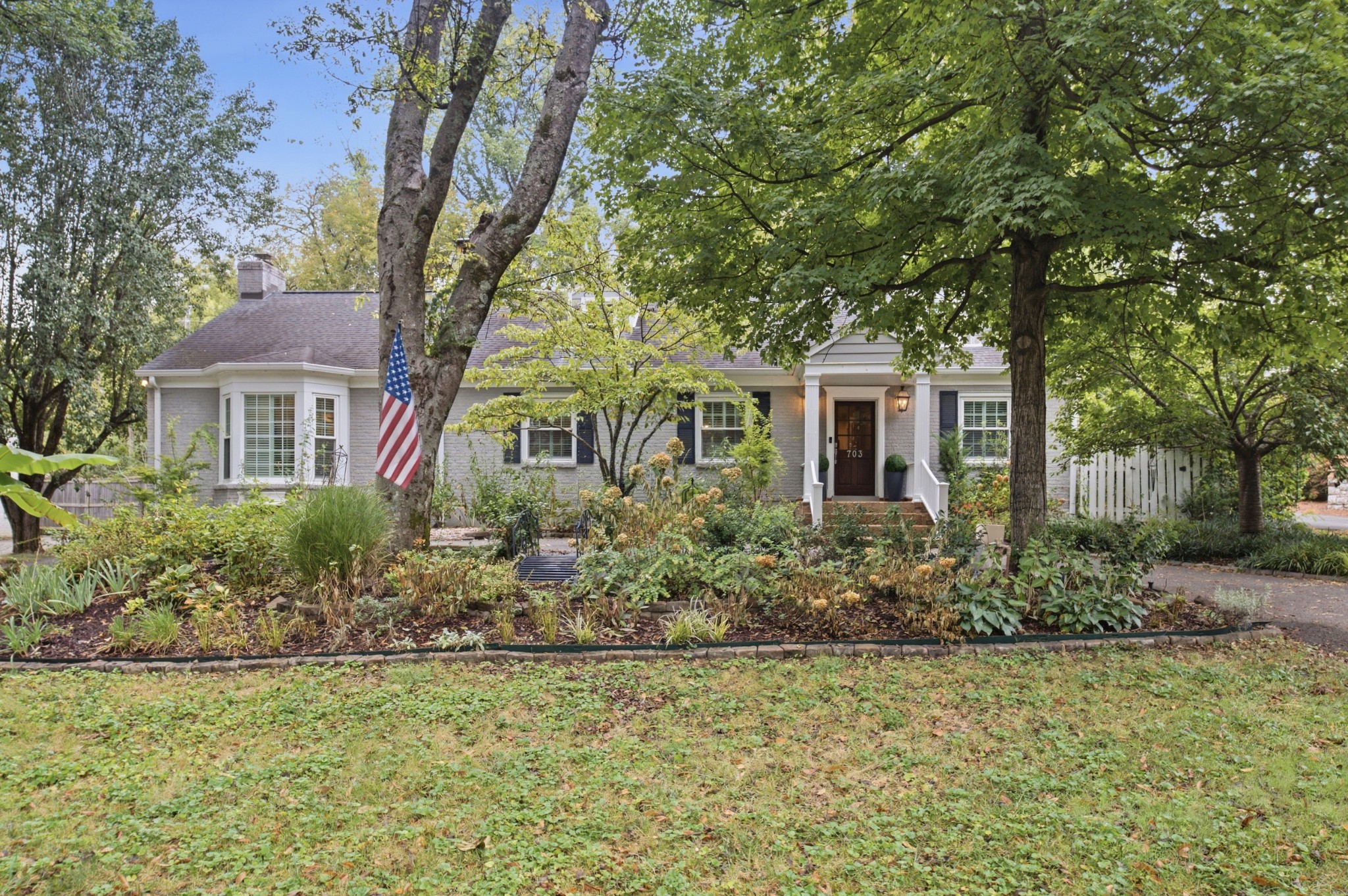 703 Clearview Dr — photo