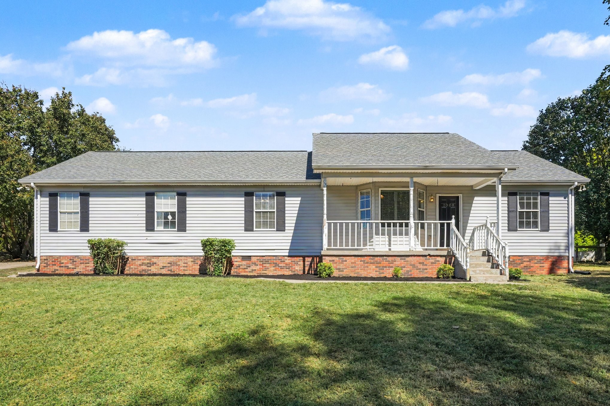 1008 Homestead Trl — photo