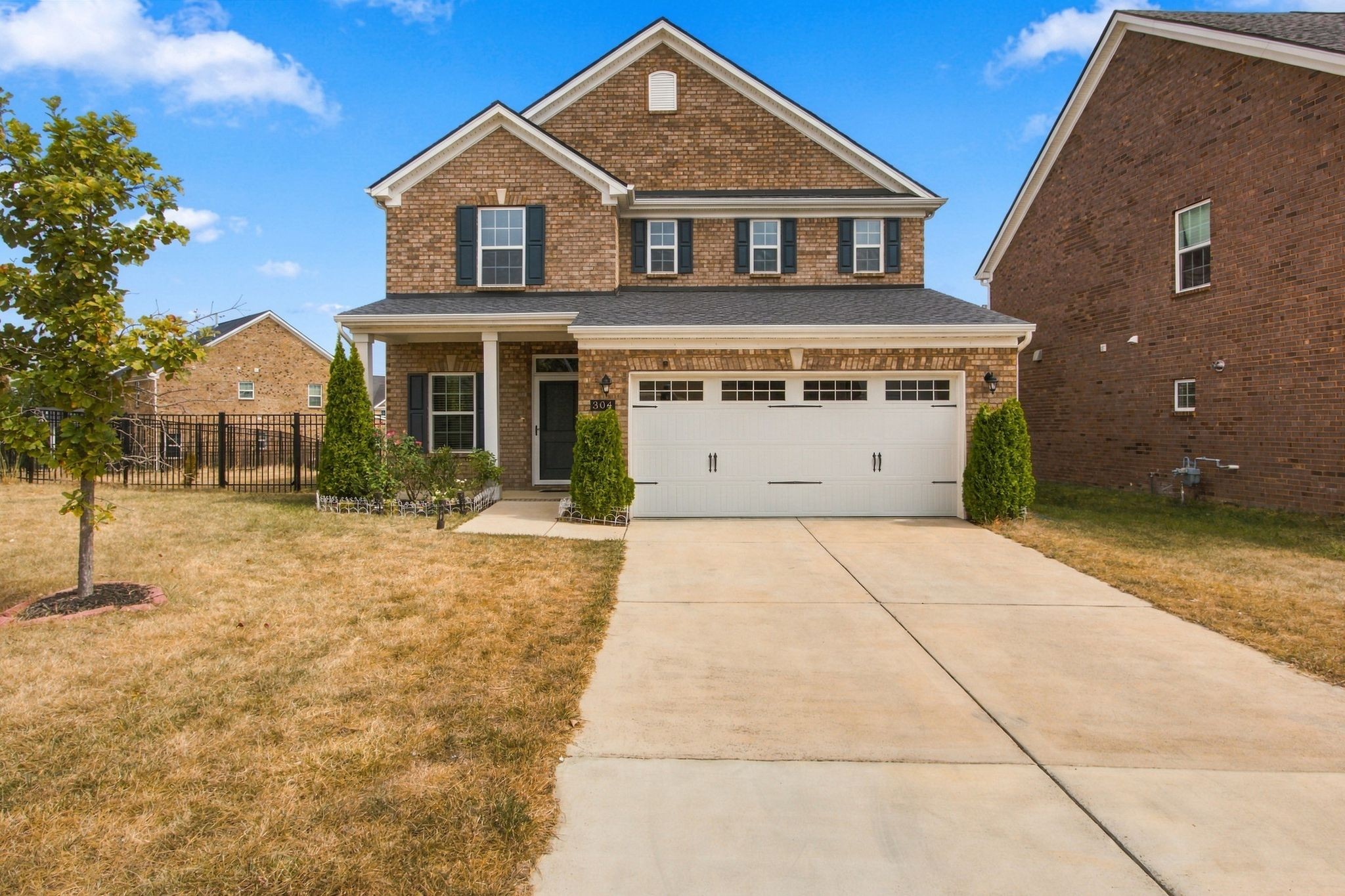 304 Finnegan Ct — photo