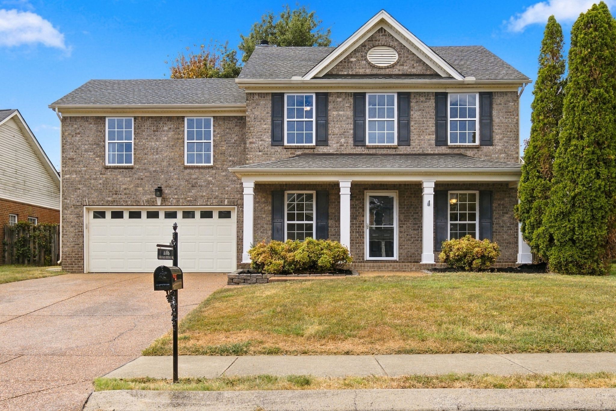 1006 Tanyard Springs Dr — photo