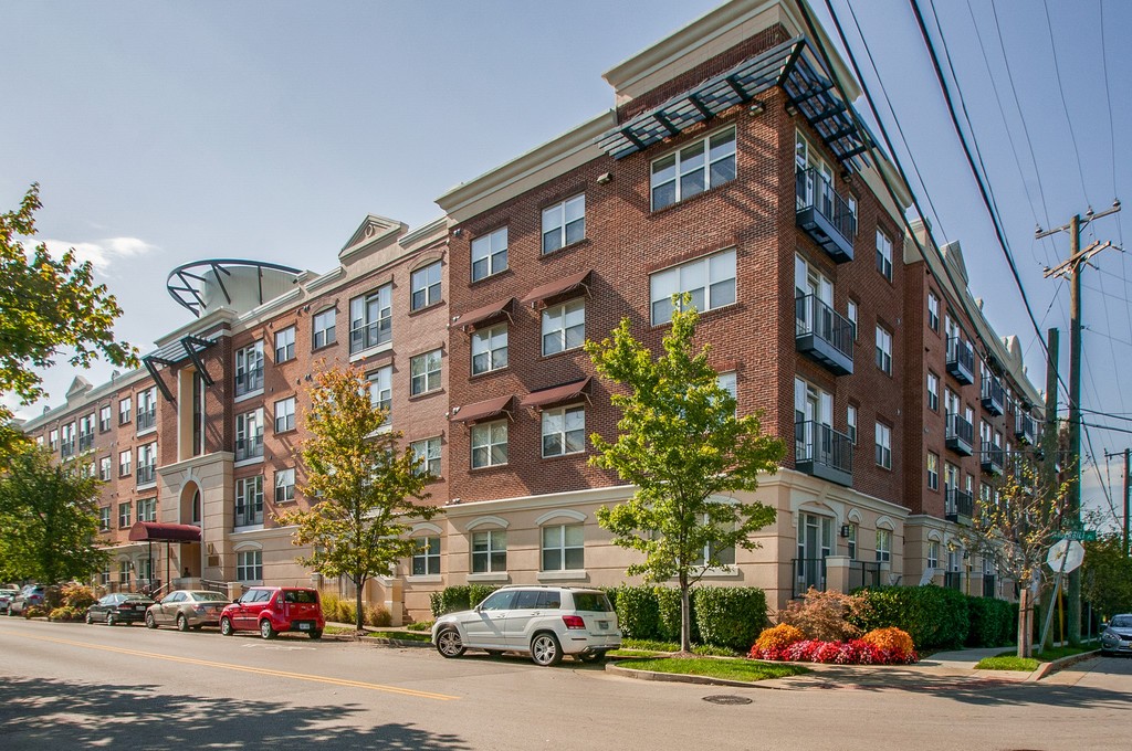 3000 Vanderbilt Pl 106 — photo