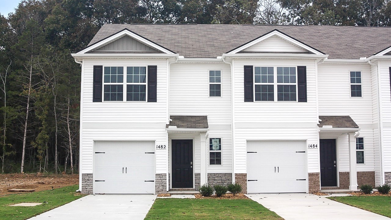 1331 Churchill Lane — photo