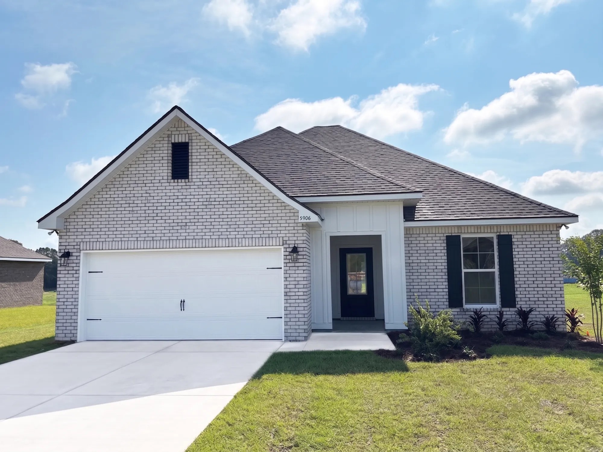 917 Twin Lakes Rd — photo