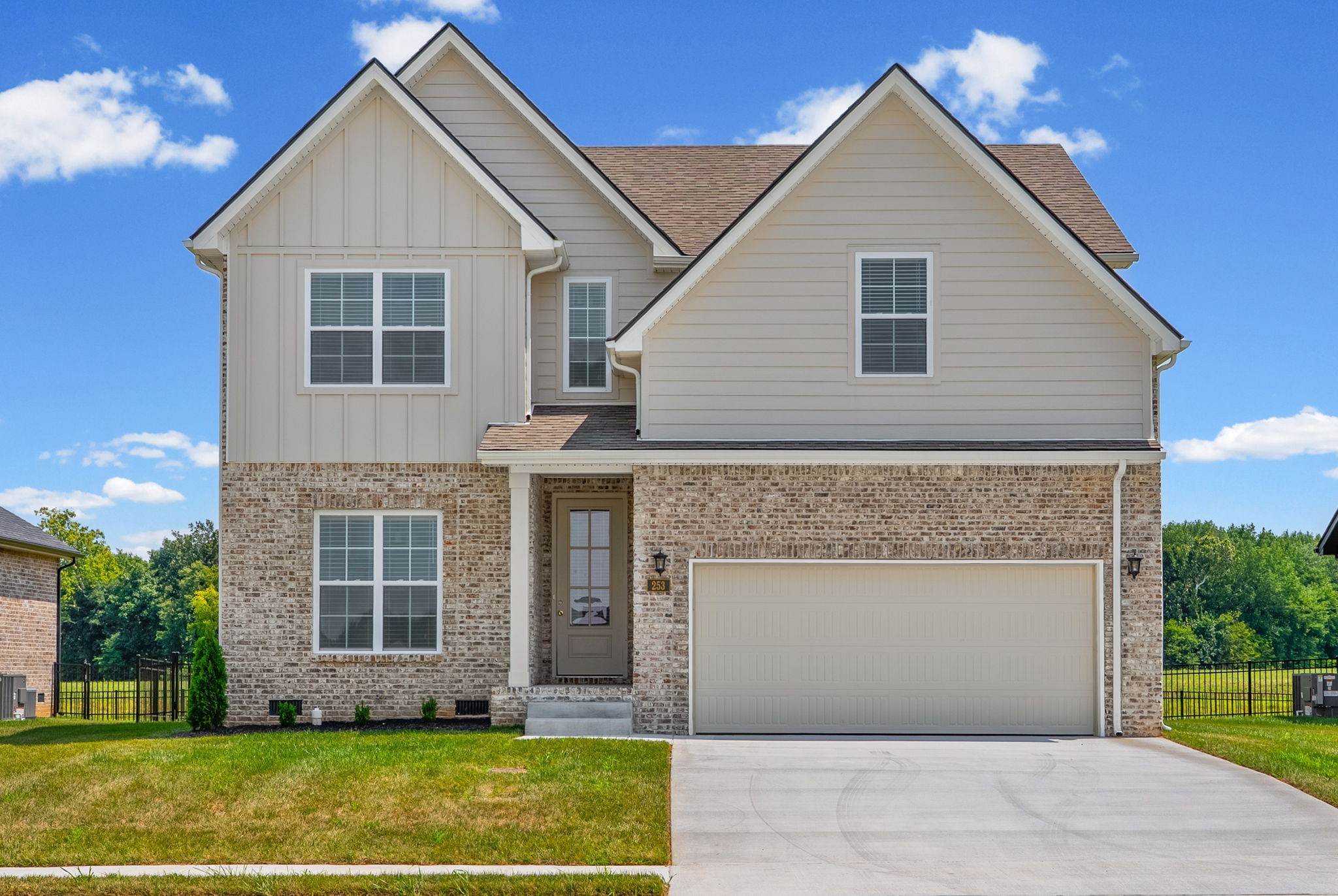 253 Harvest Moon Dr — photo