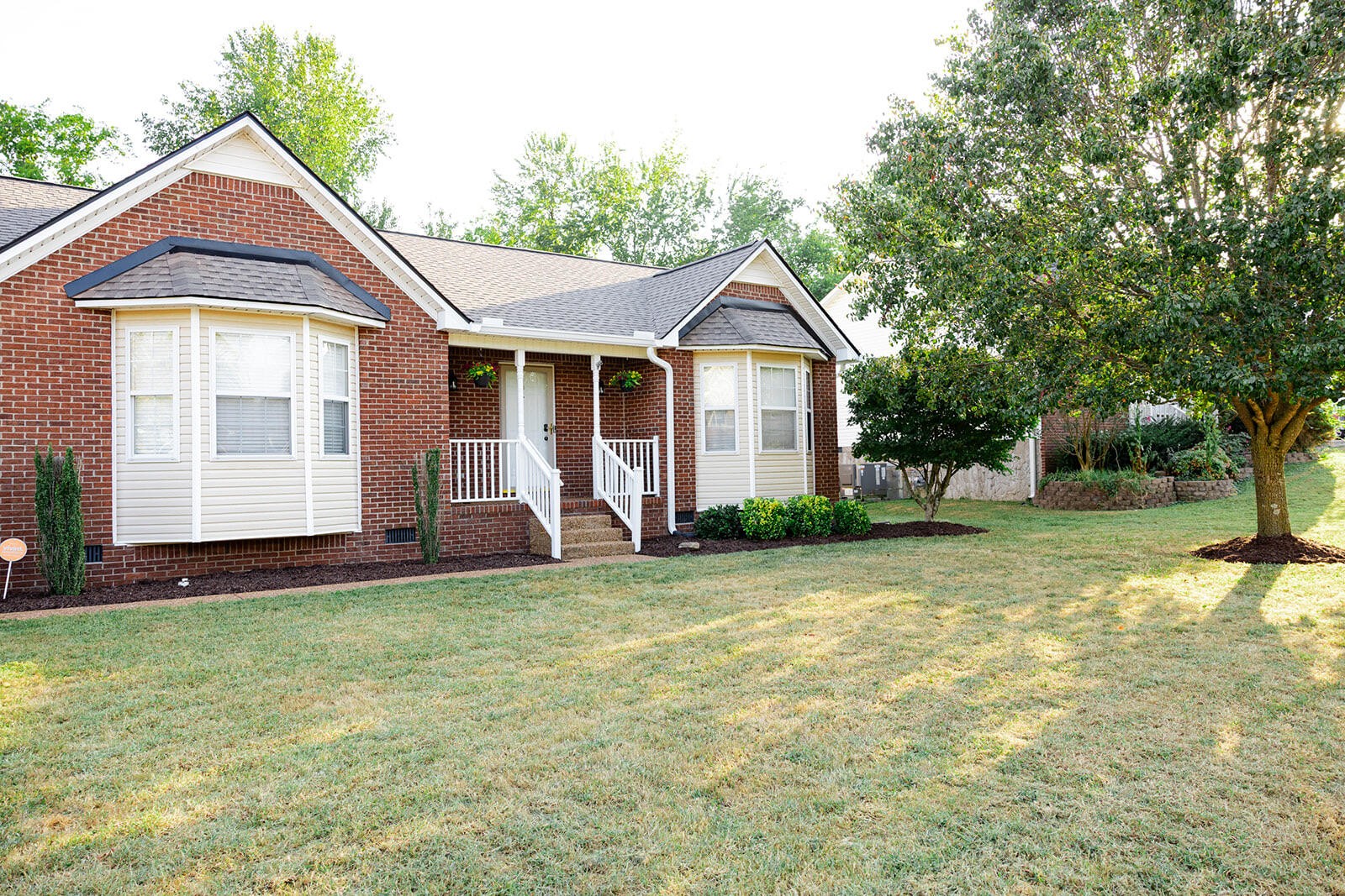 2109 Geneva Dr — photo