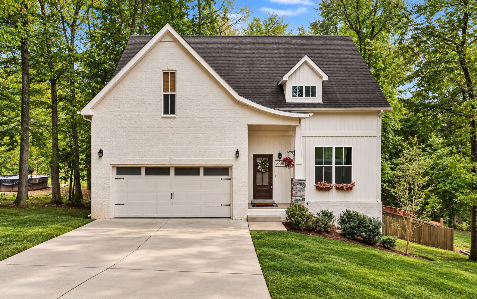 2880 Scenic Dr — photo
