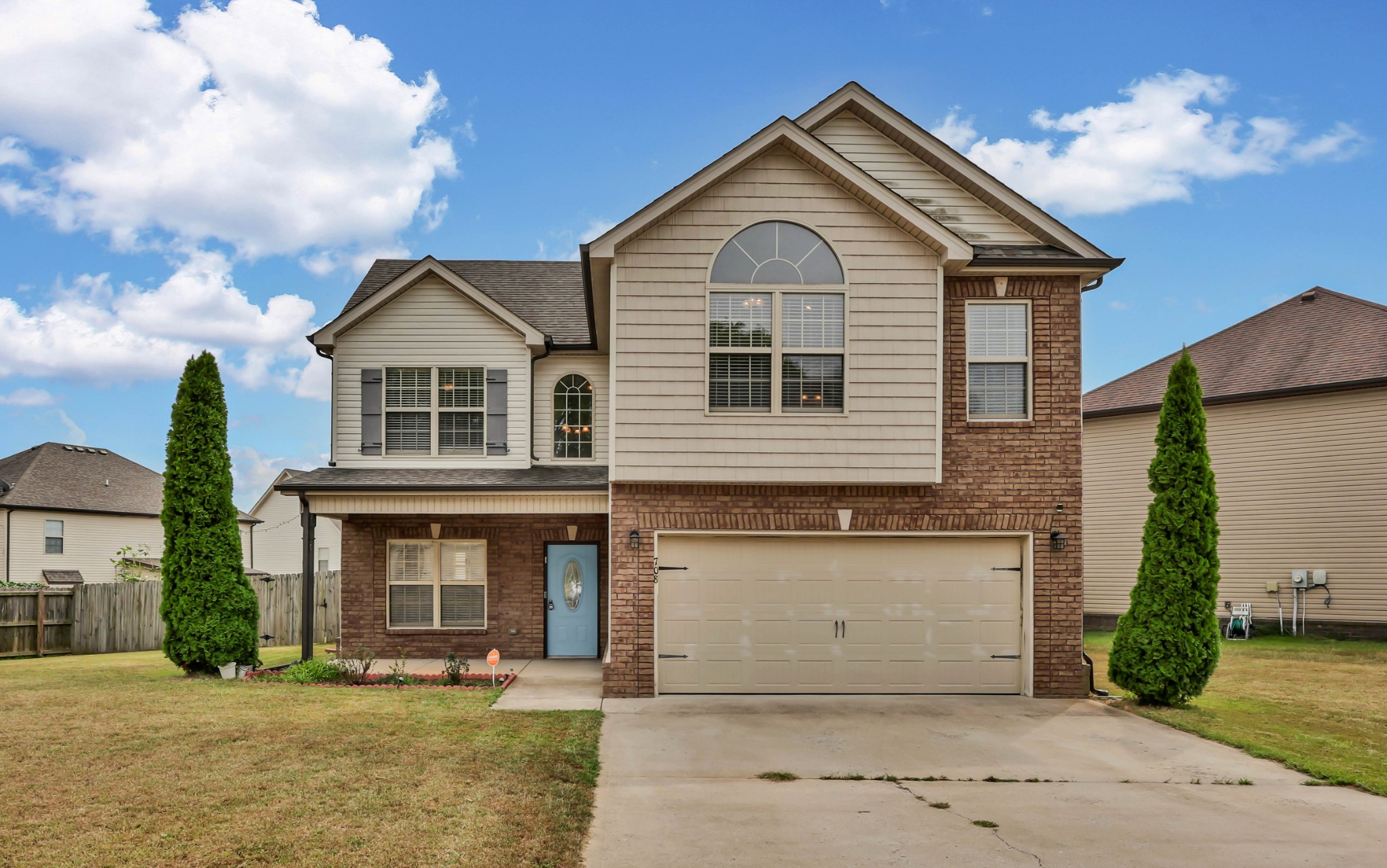 708 Sturdivant Dr — photo