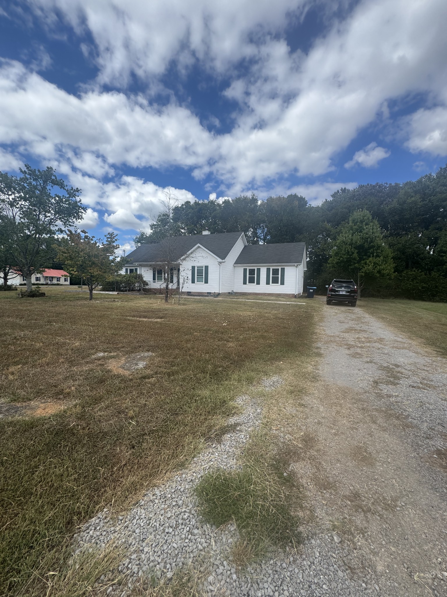 724 Hogan Dr — photo