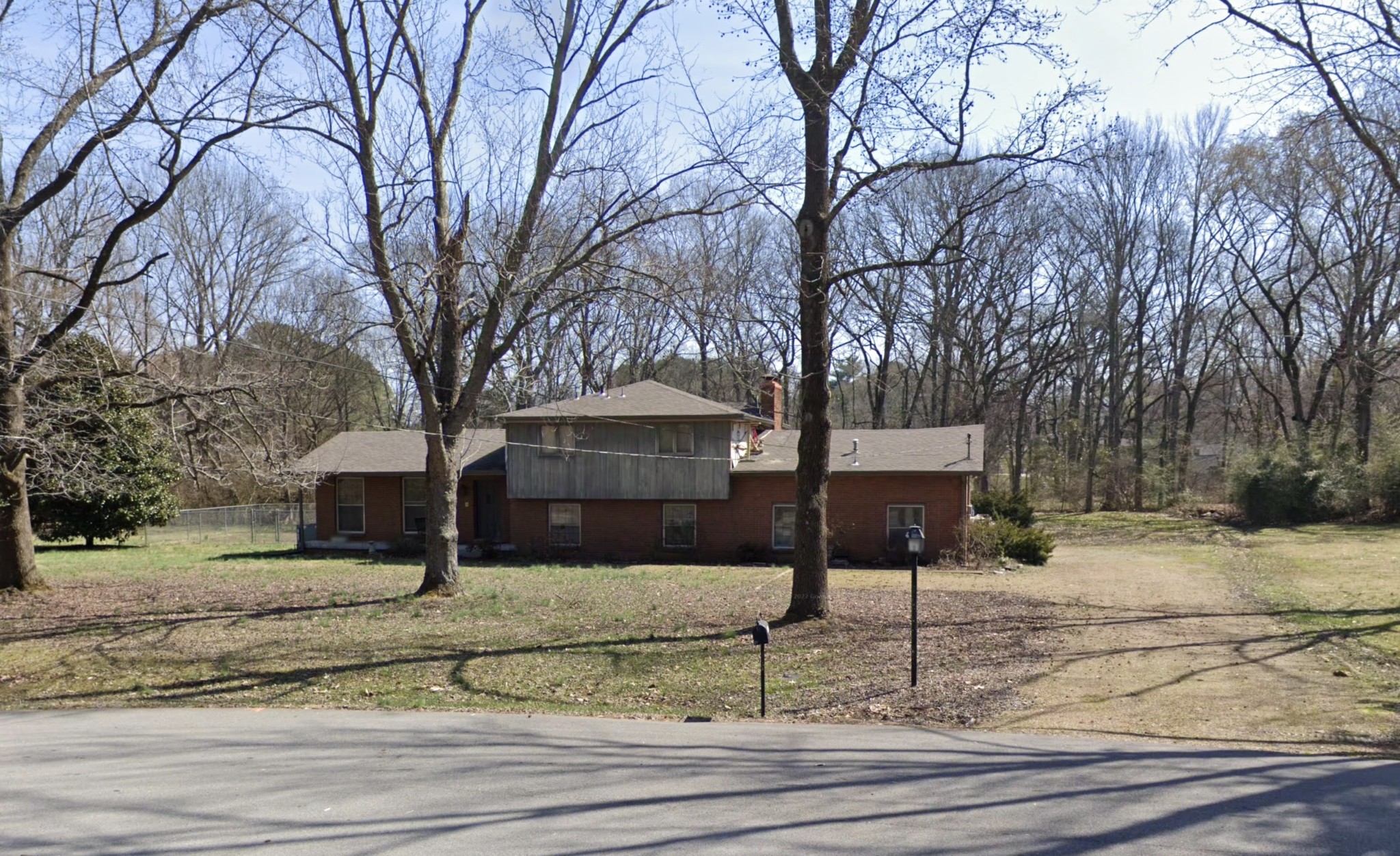 1202 Warner Ct — photo