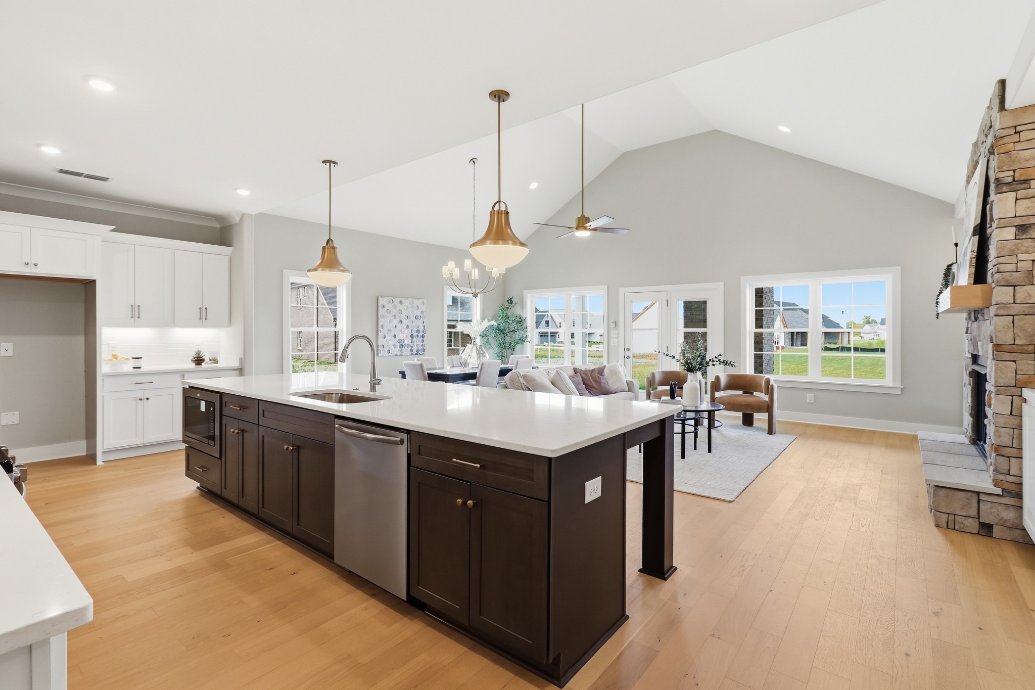 4207 Fargo Ct — photo