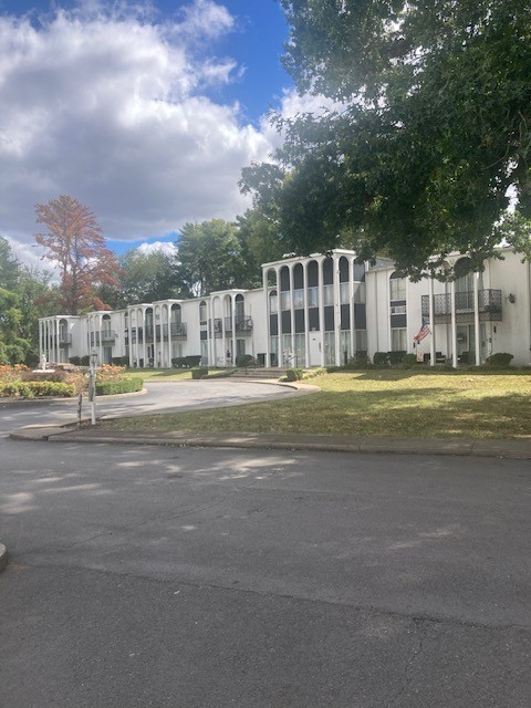 1302 Dr Martin Luther King Jr Blvd — photo