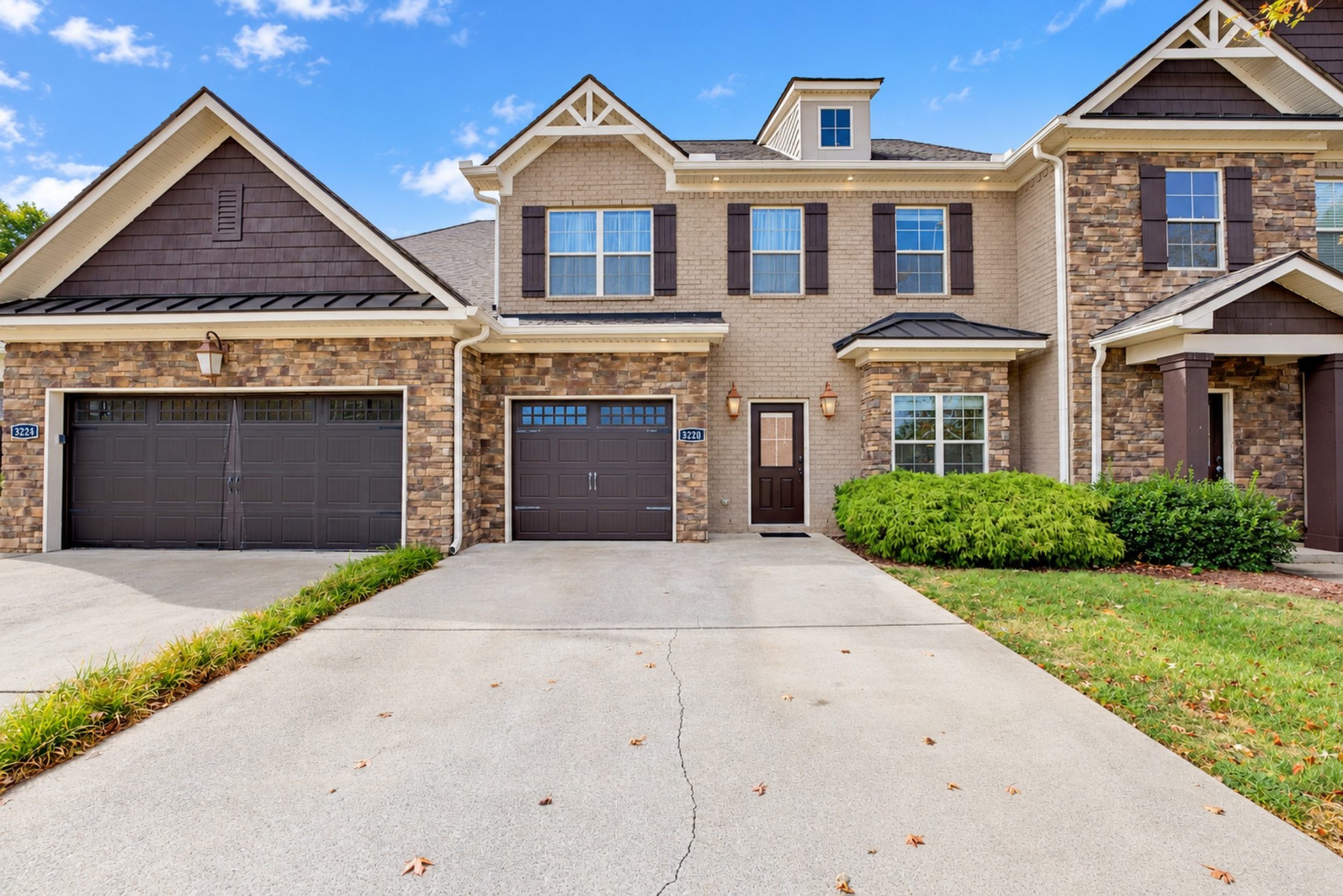 3220 Blue Sky Dr — photo