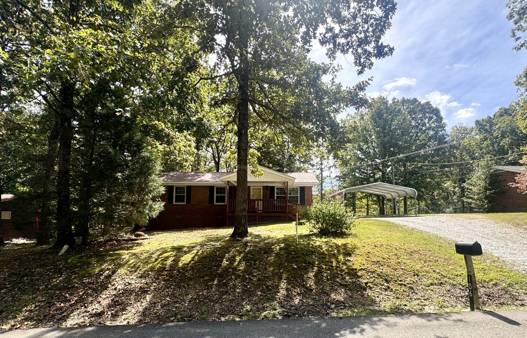 106 Oak Hill Dr — photo