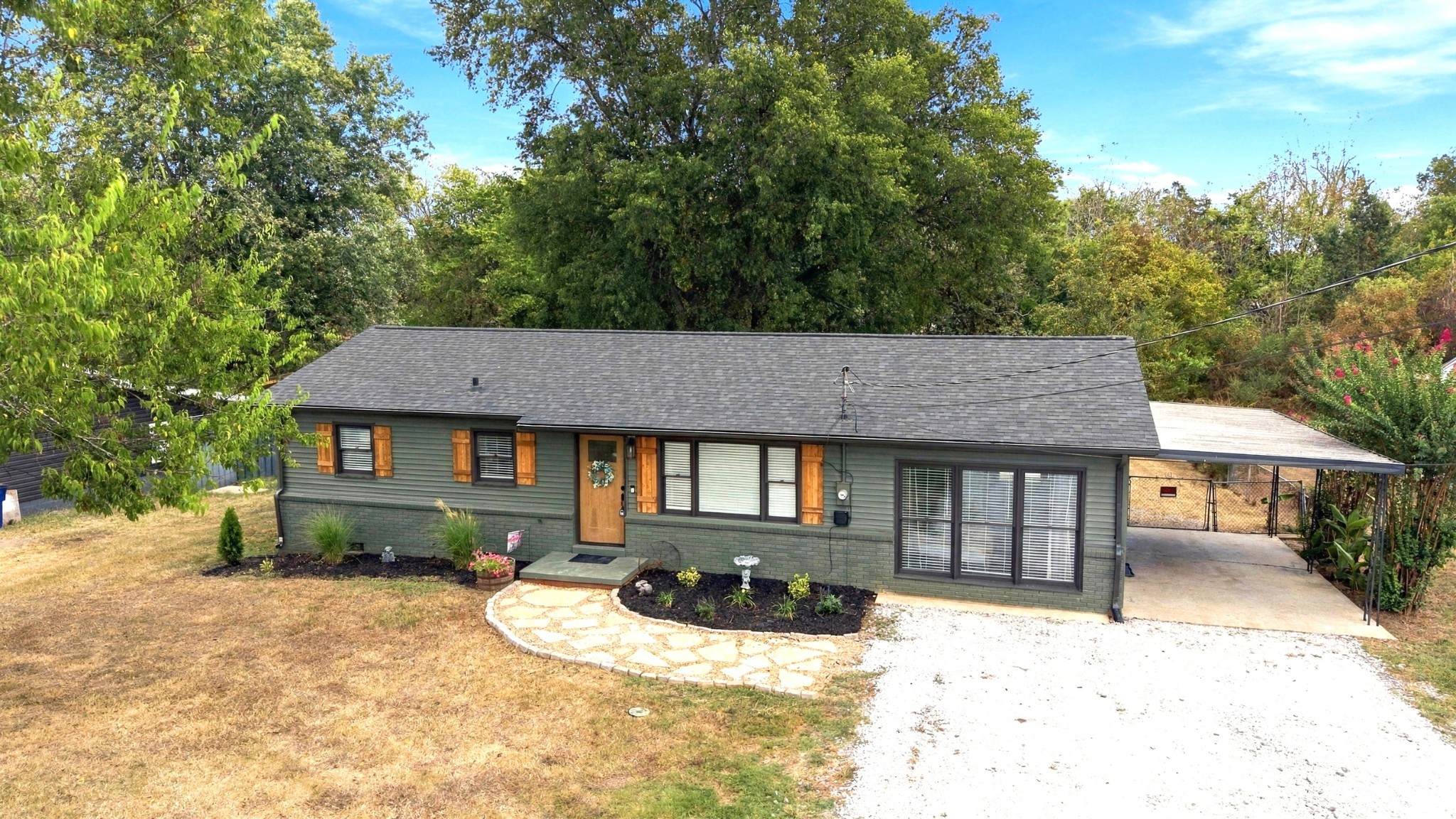 966 Horse Mountain Rd — photo