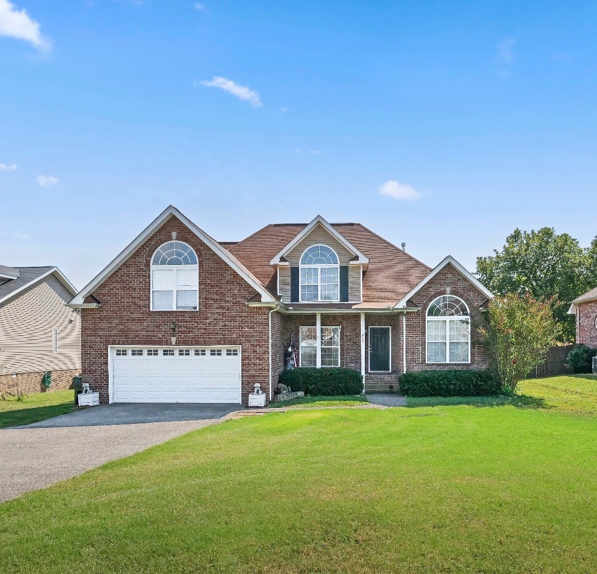 1295 Wentworth Dr — photo