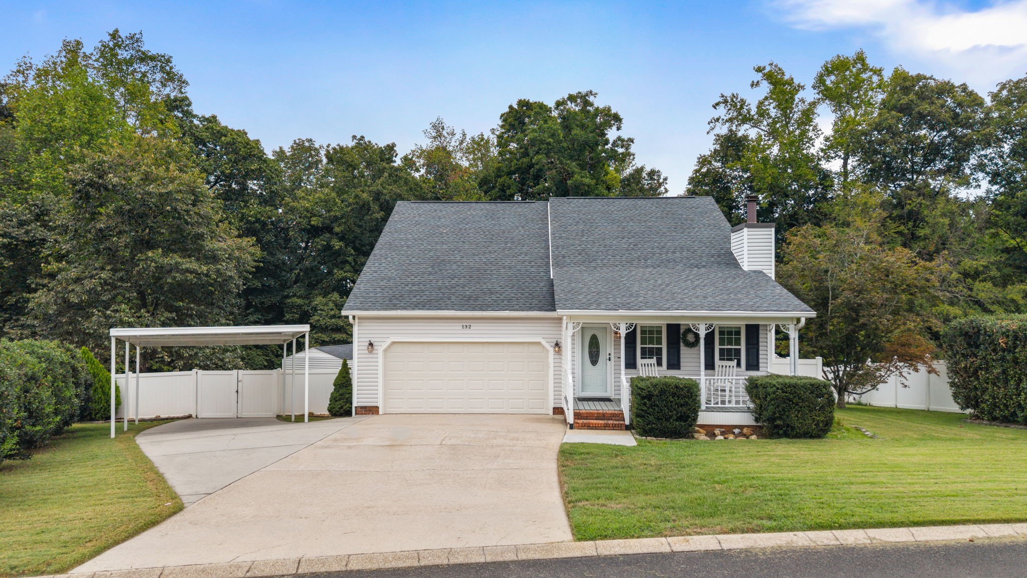 132 Alexanders Cir, NW — photo